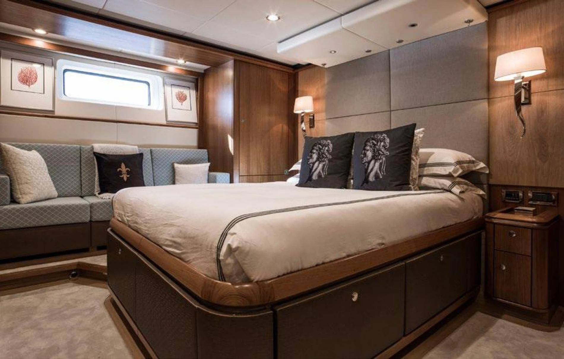 An image of Twilight II yacht
