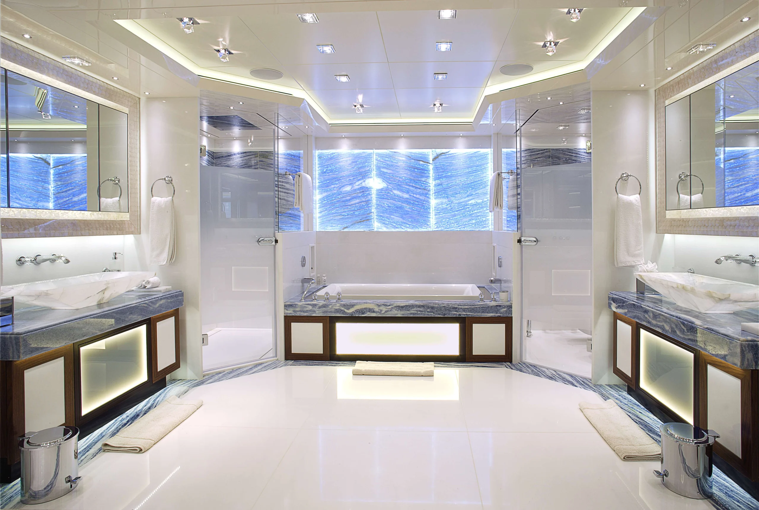 An image of Quantum Of Solace yacht