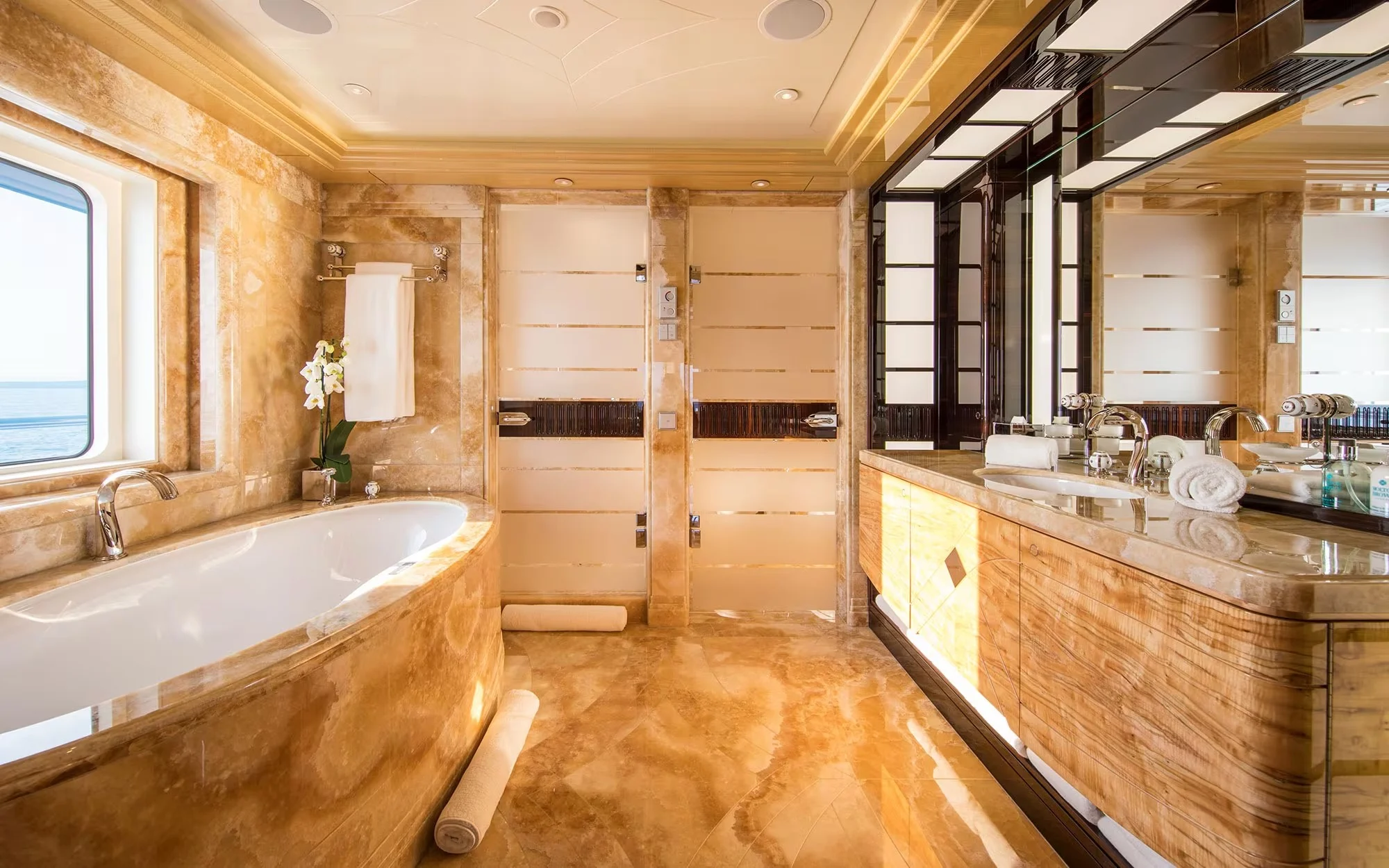 An image of Arience yacht