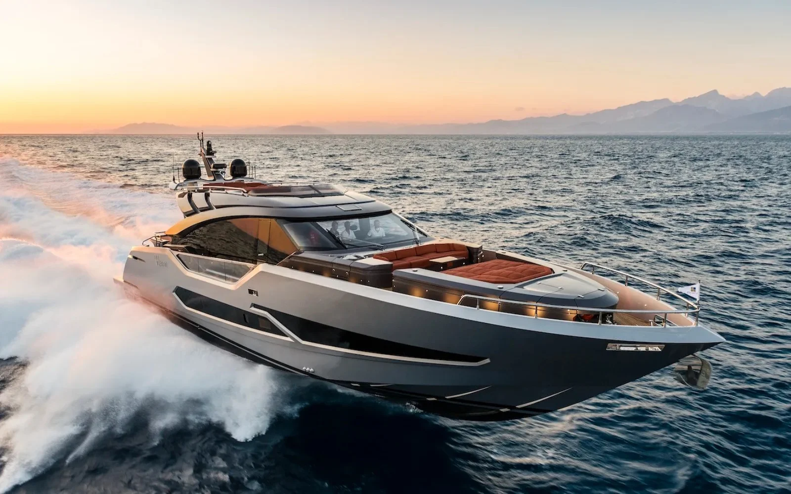 An image of Five Waves yacht