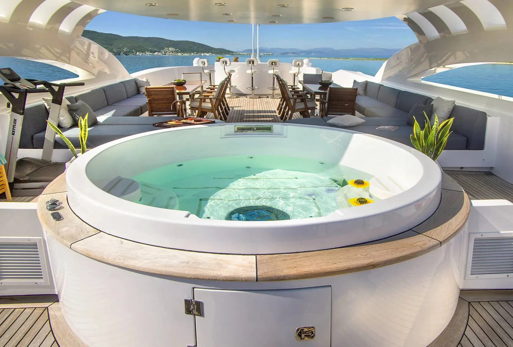 An image of Mia Rama yacht