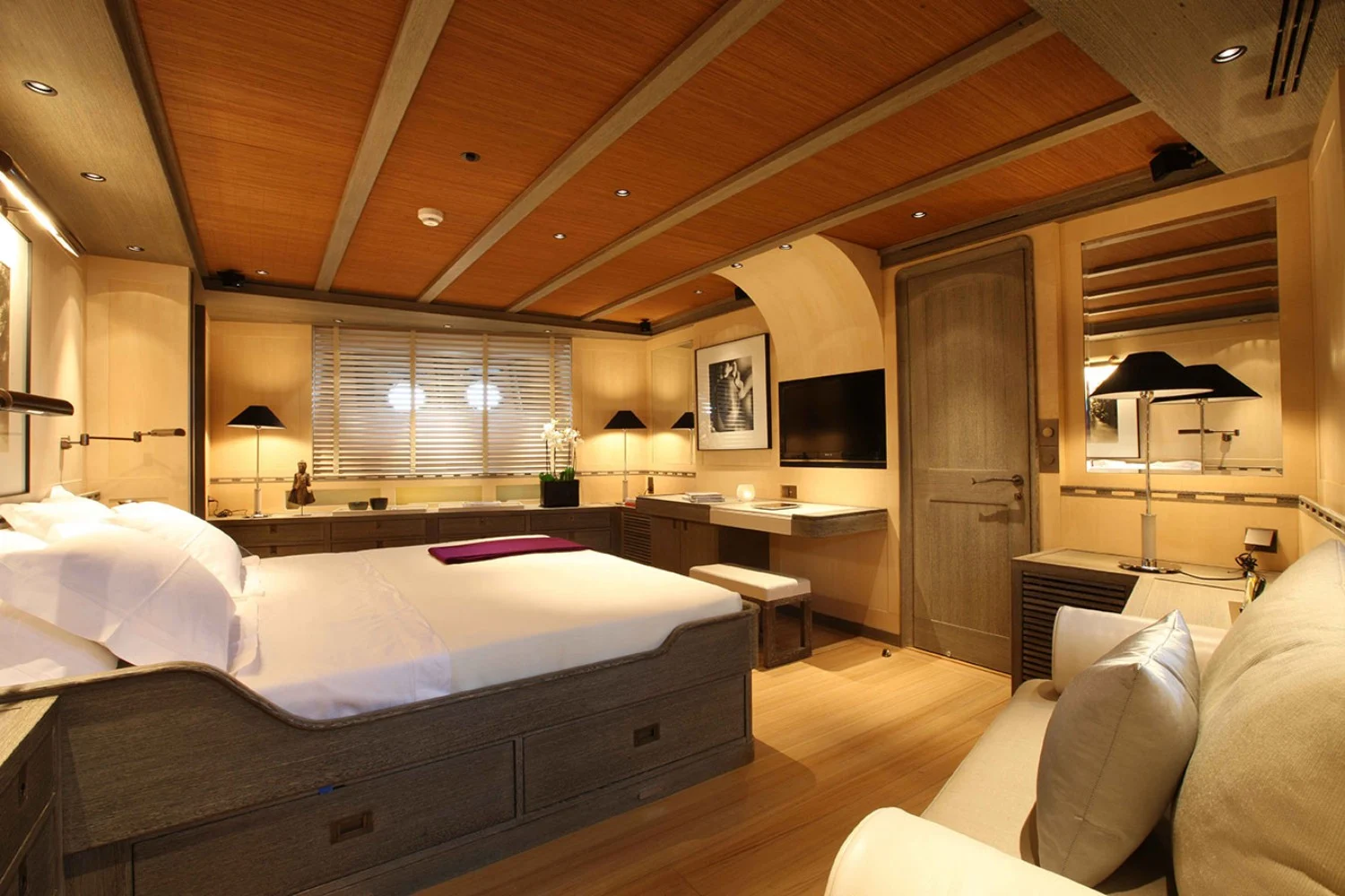 An image of Roxane yacht