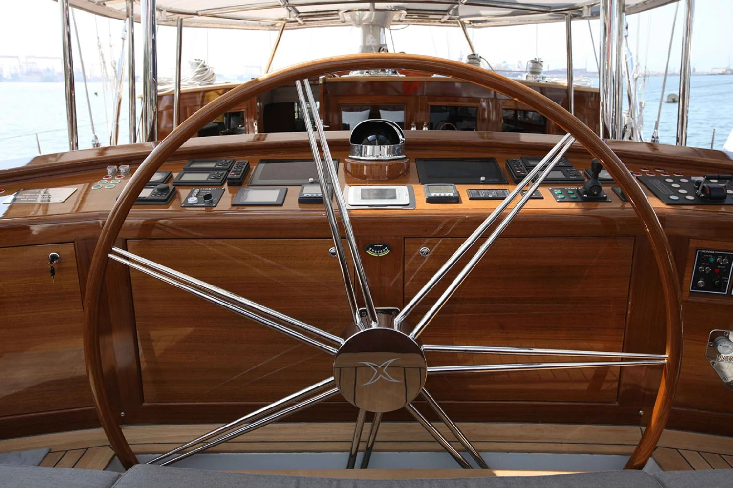 An image of Roxane yacht