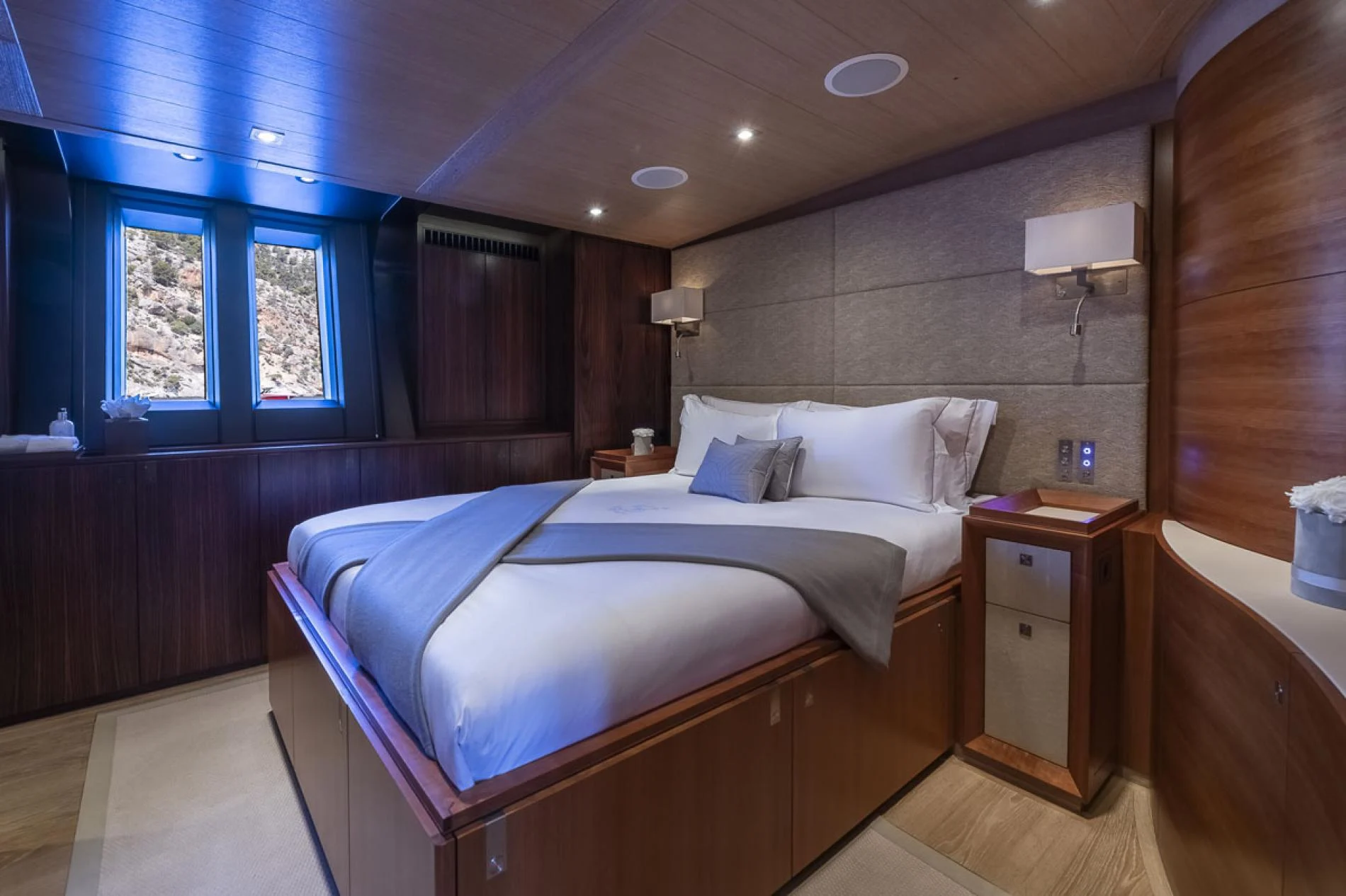An image of Sharlou yacht