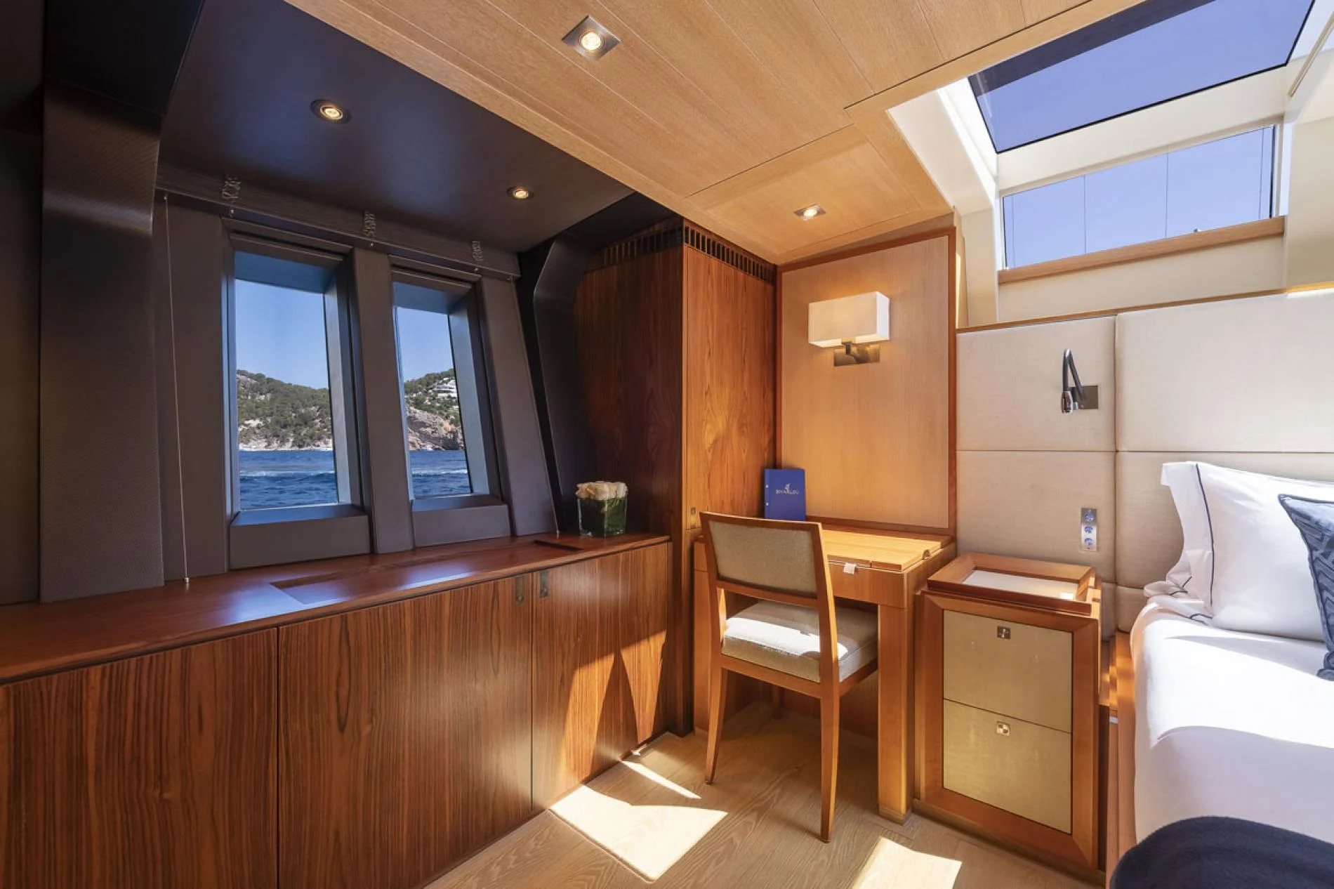 An image of Sharlou yacht