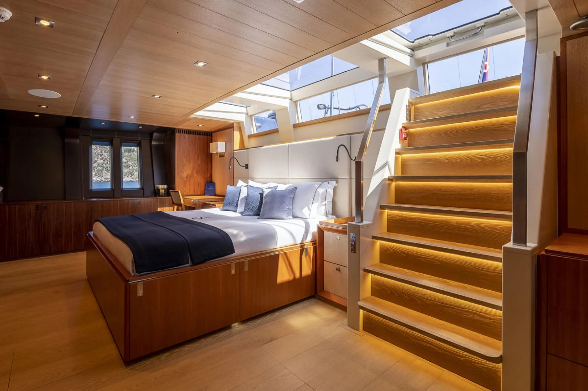 An image of Sharlou yacht
