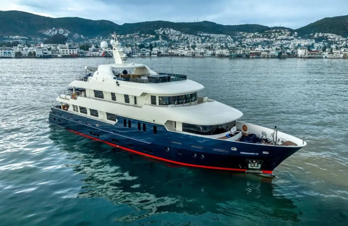 An image of Serenity II yacht