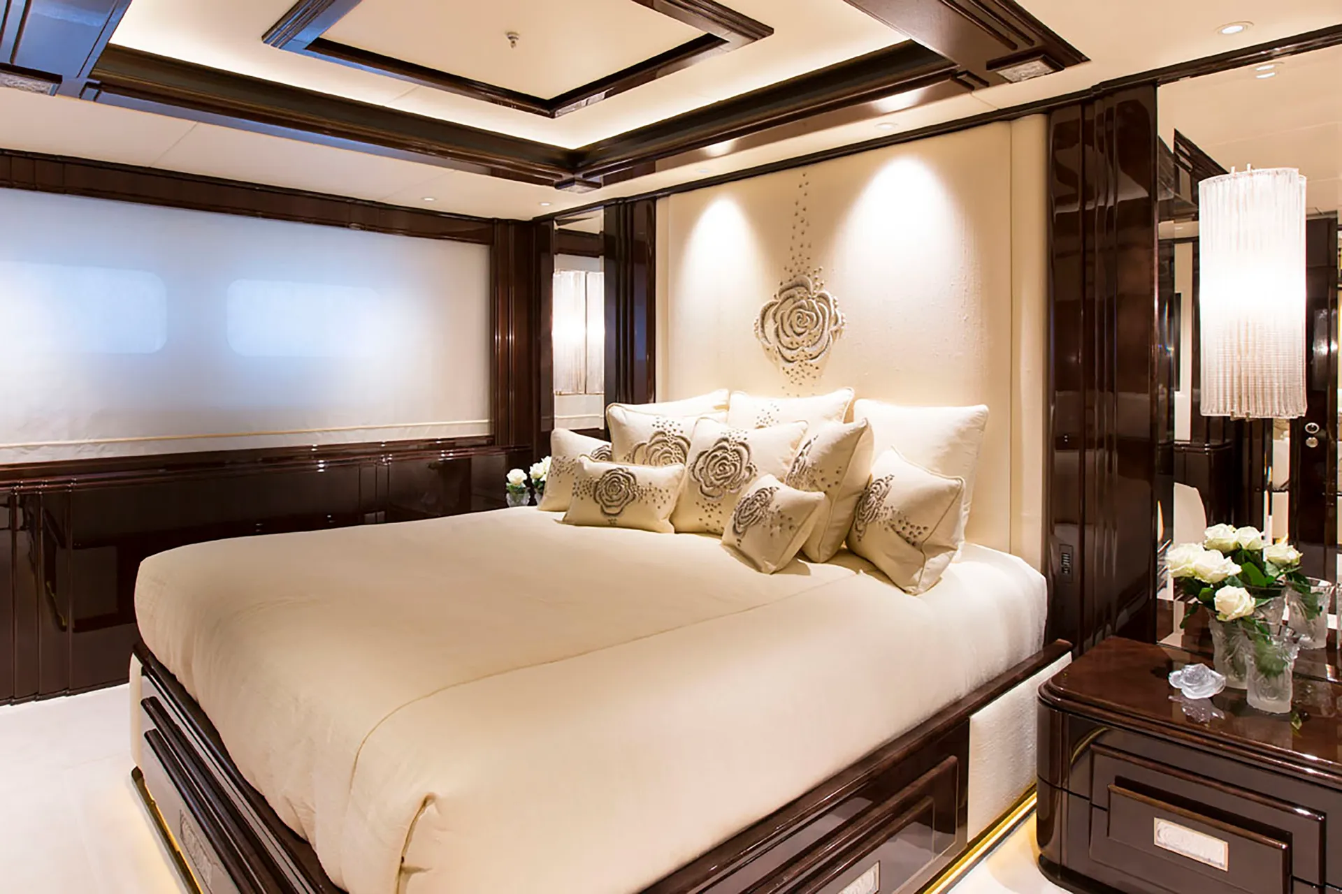 An image of Illusion V yacht