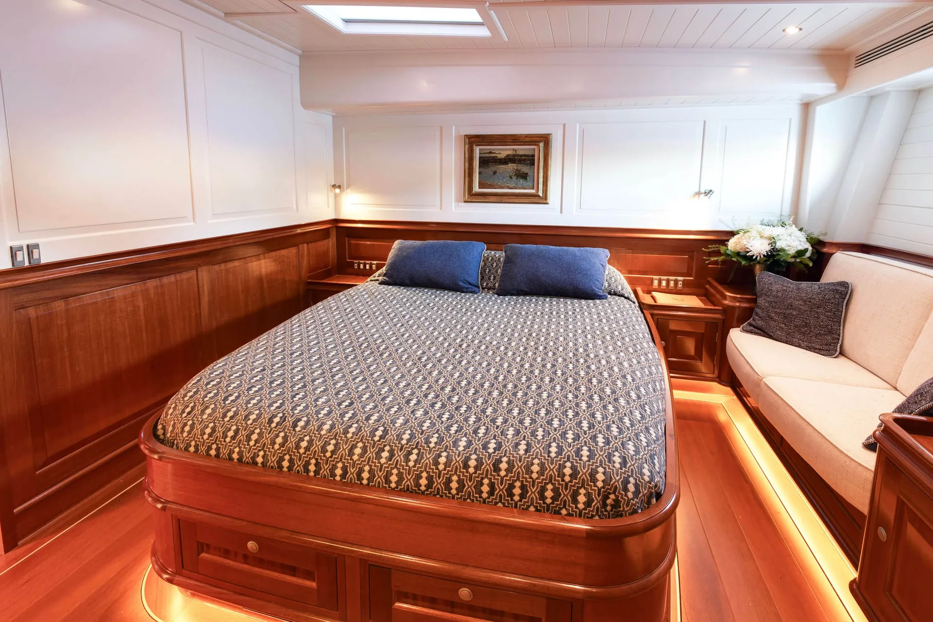 An image of Atalante yacht