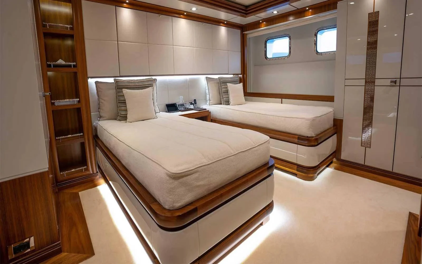 An image of Immersive yacht