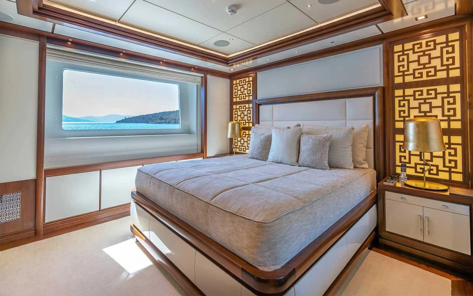 An image of Immersive yacht