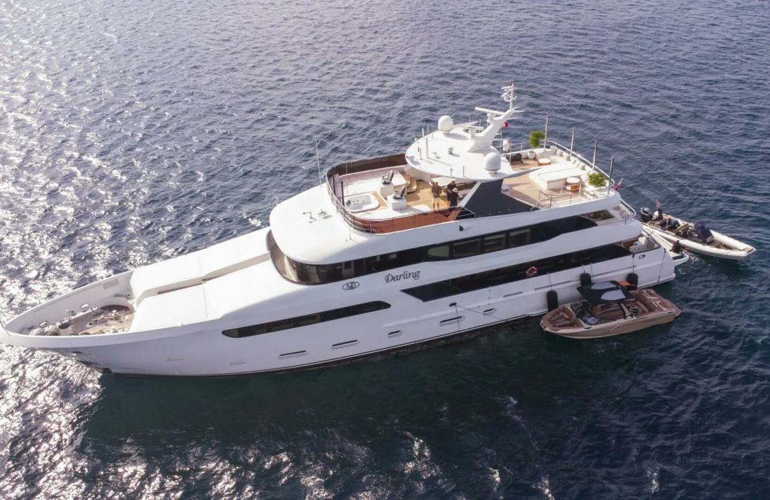 An image of Darling yacht