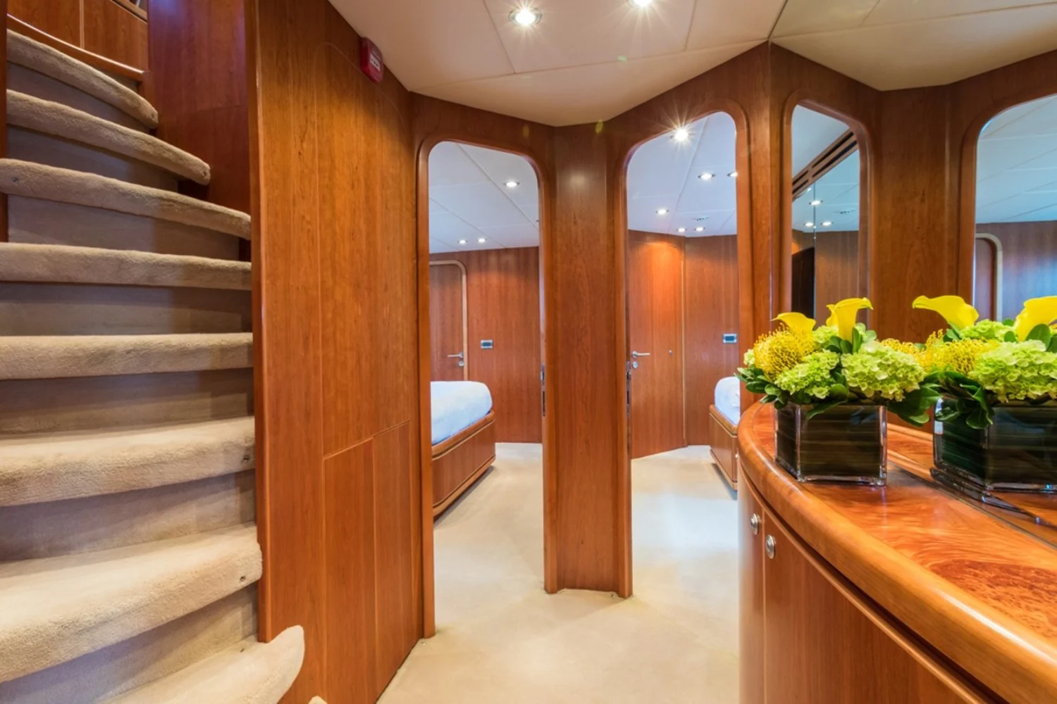 An image of Picnic yacht