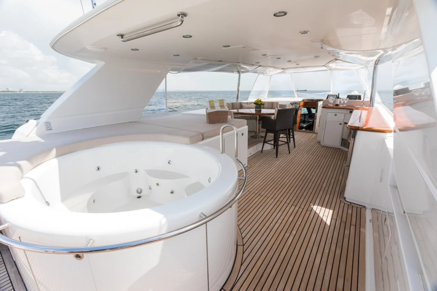 An image of Picnic yacht