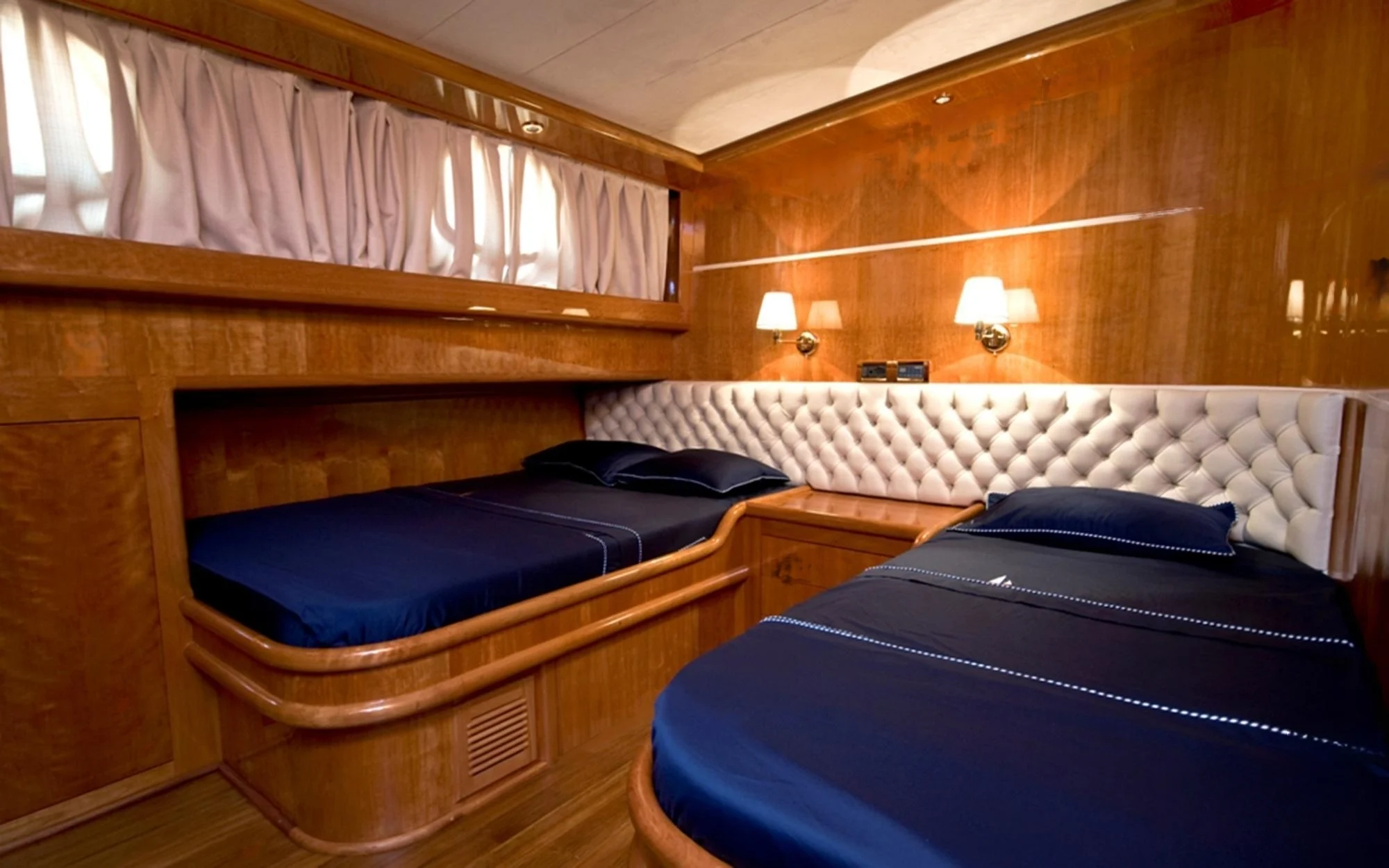 An image of Silver Moon yacht