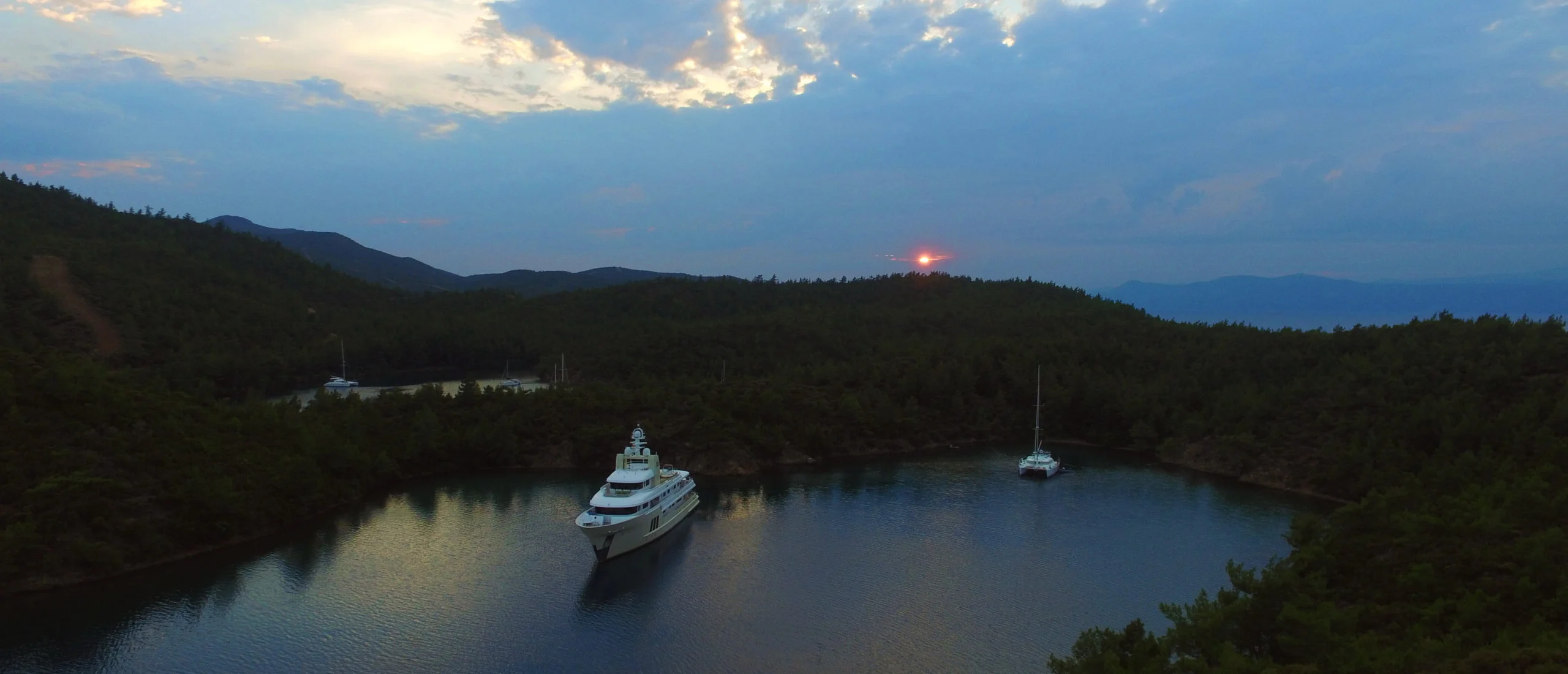 An image of E & E yacht