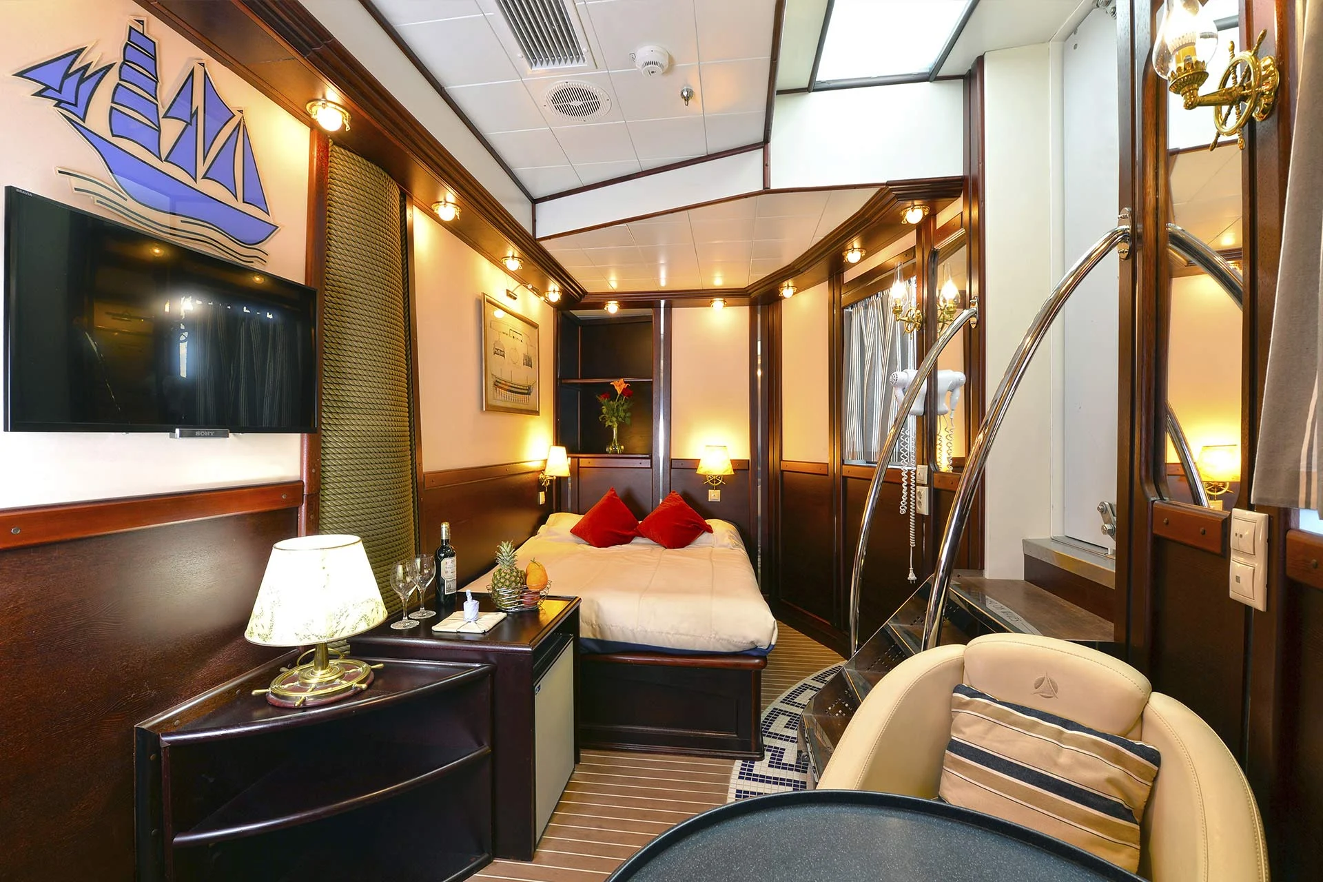 An image of Running On Waves yacht