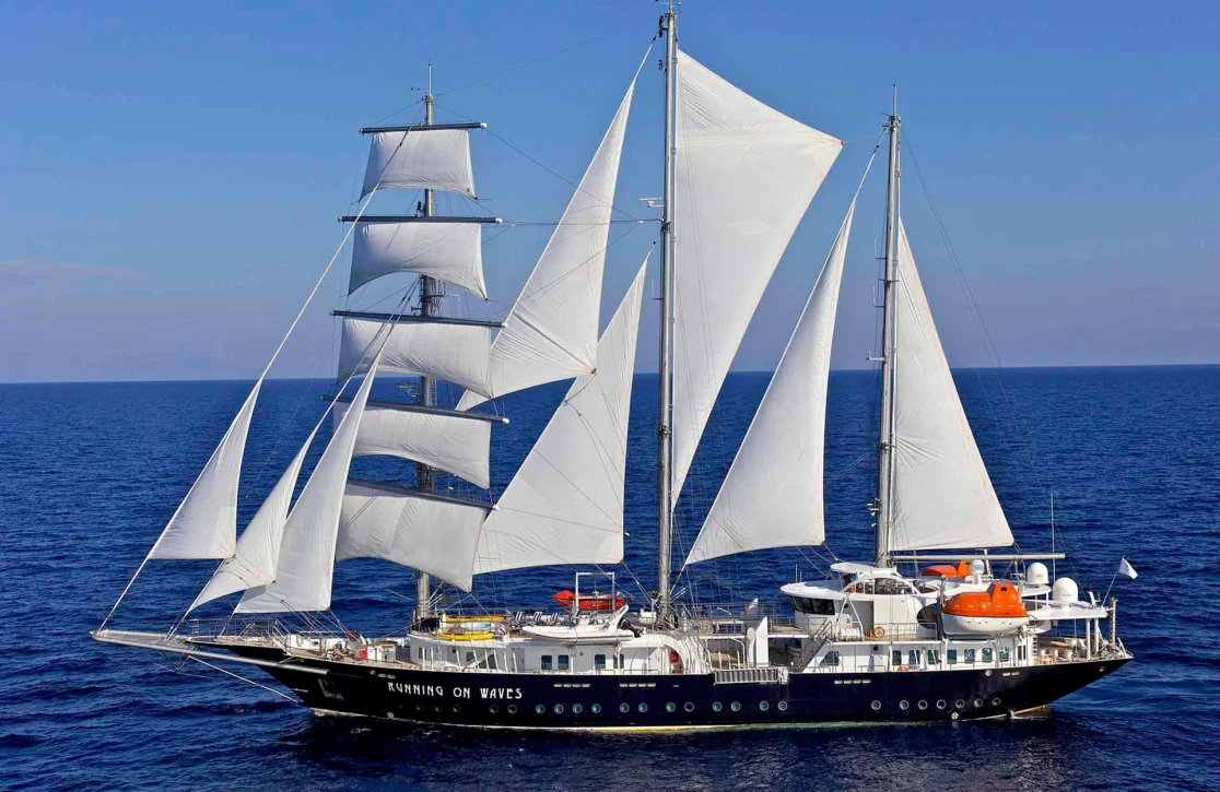 An image of Running On Waves yacht