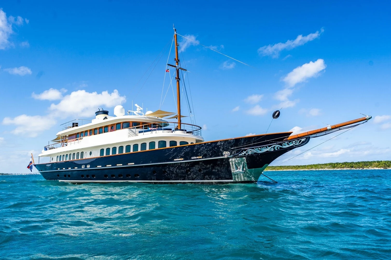 An image of Omnia 1 yacht