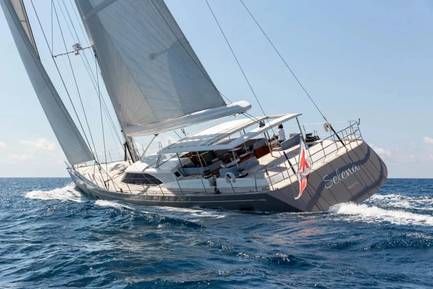 An image of Selena yacht