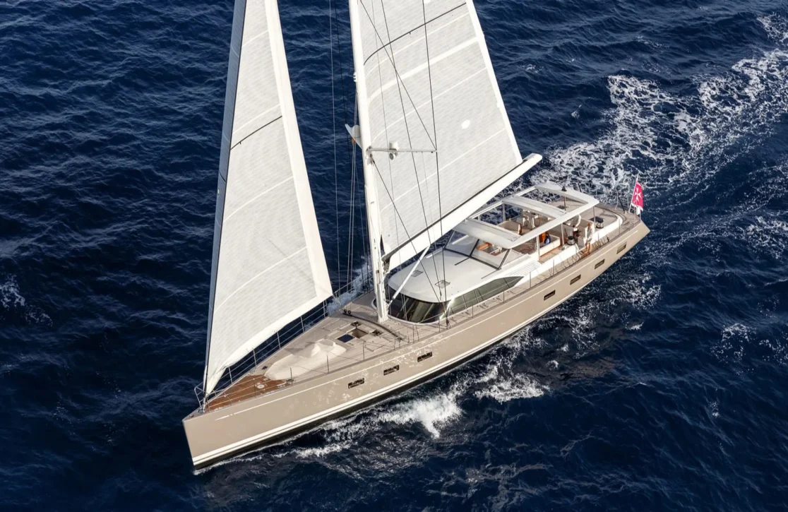An image of Selena yacht