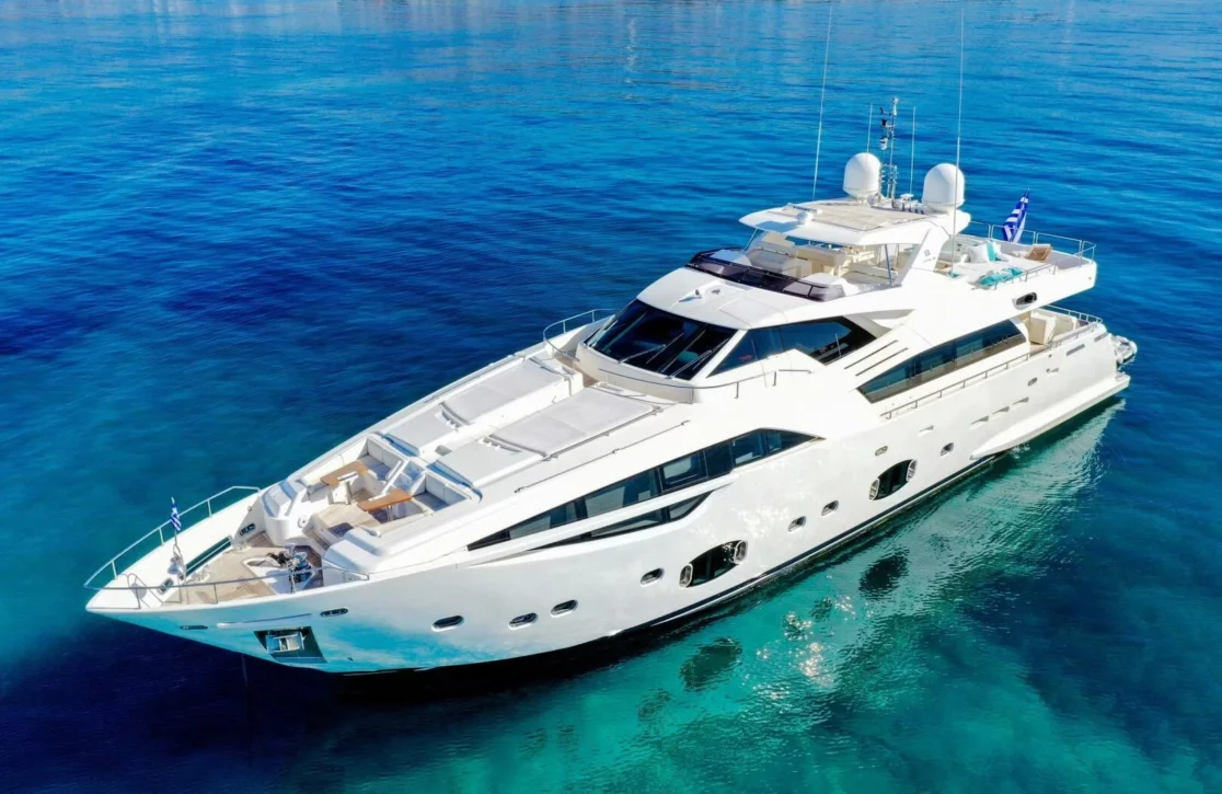An image of Infinitas yacht