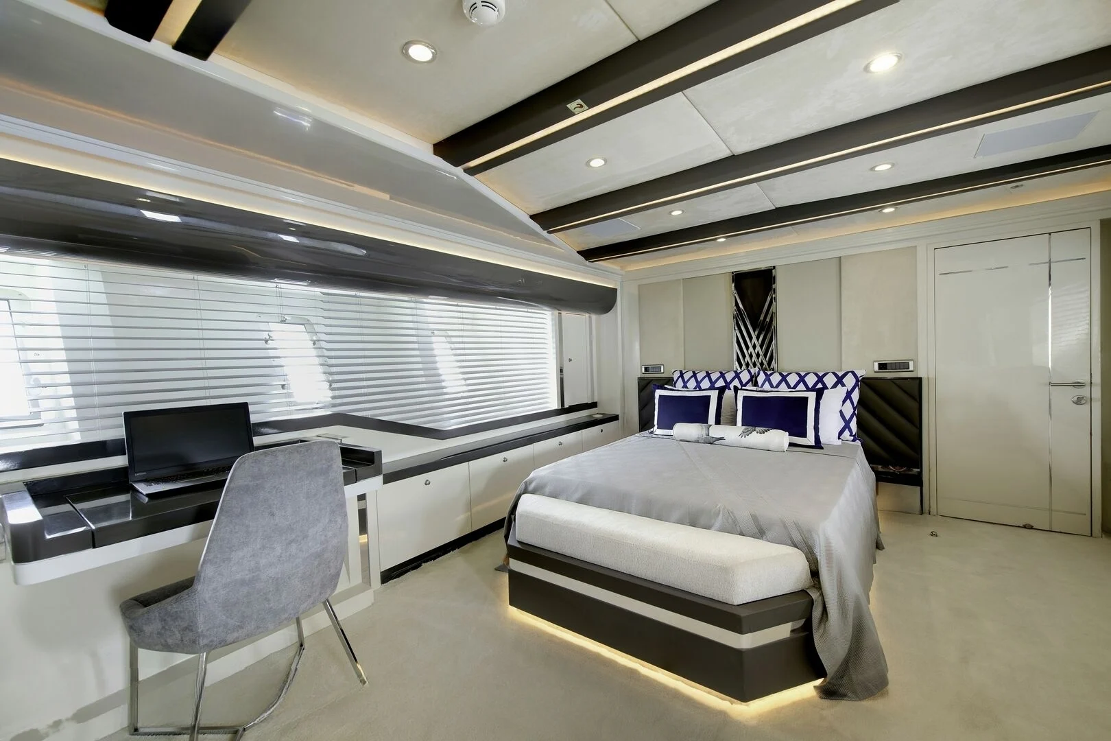 An image of Vetro yacht