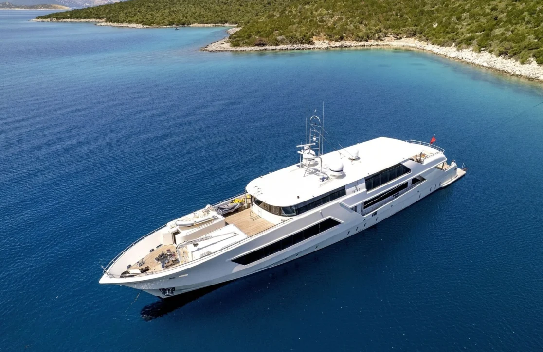 An image of Vetro yacht