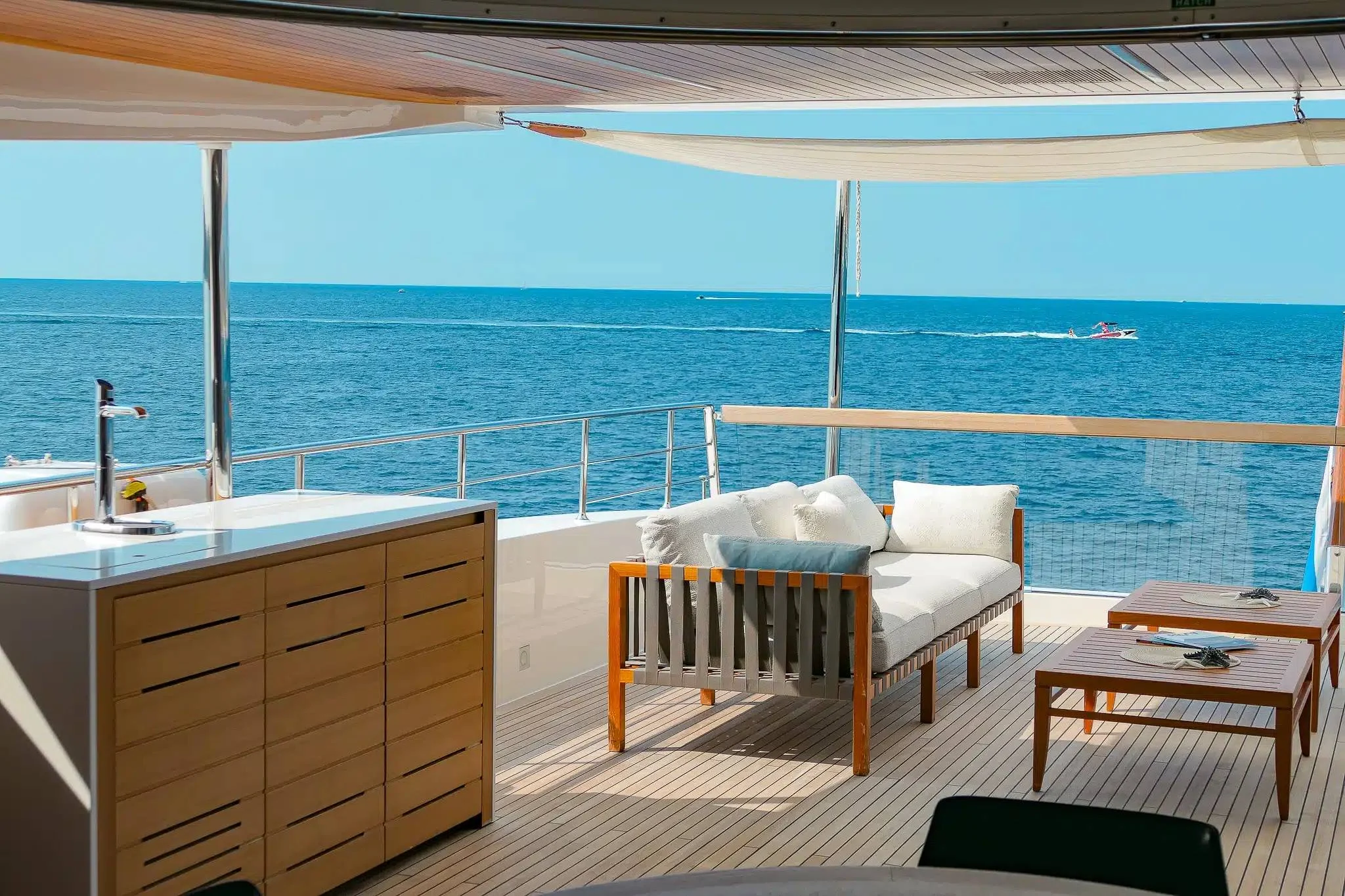 An image of Tiny Wave yacht