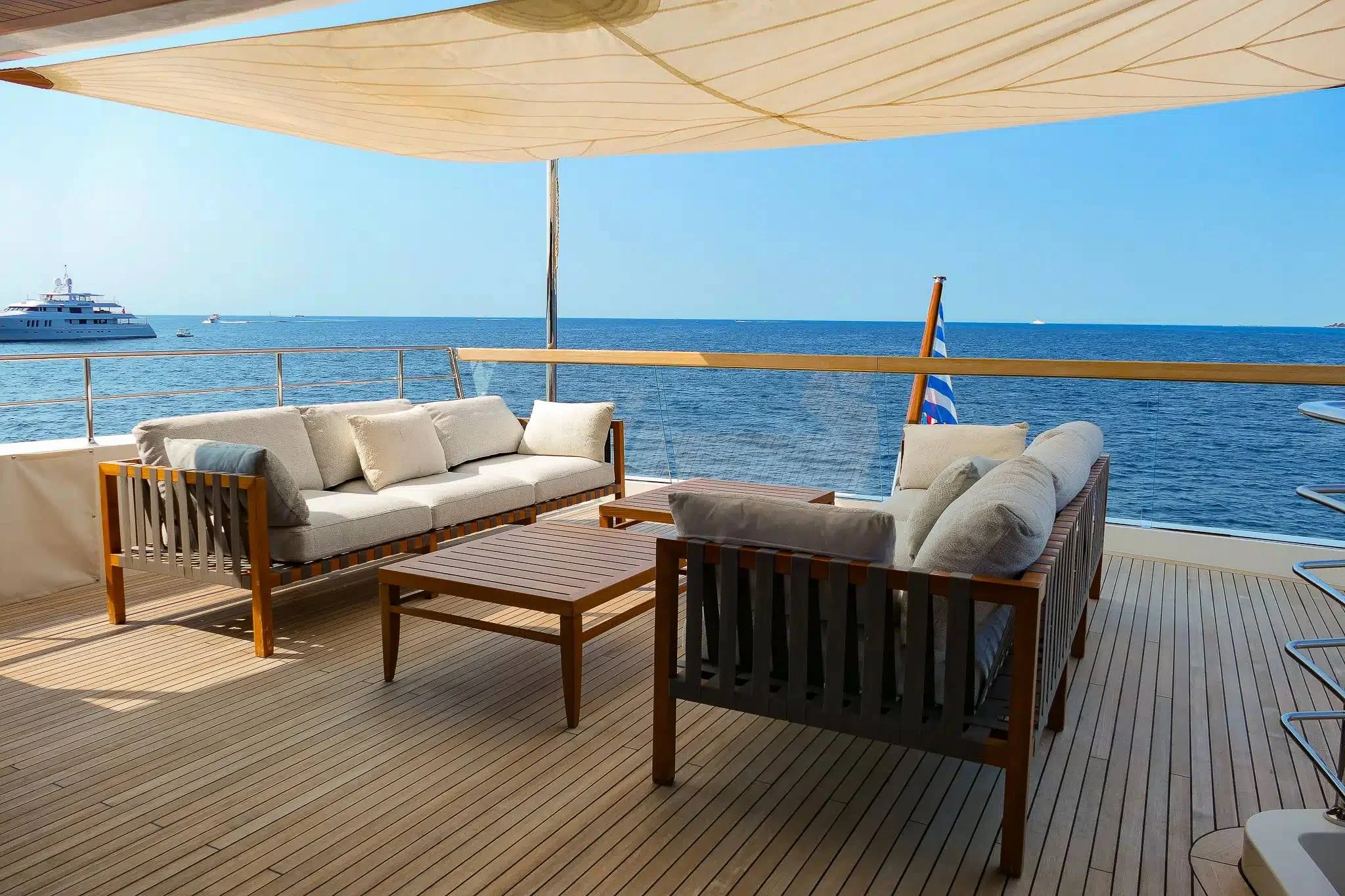 An image of Tiny Wave yacht