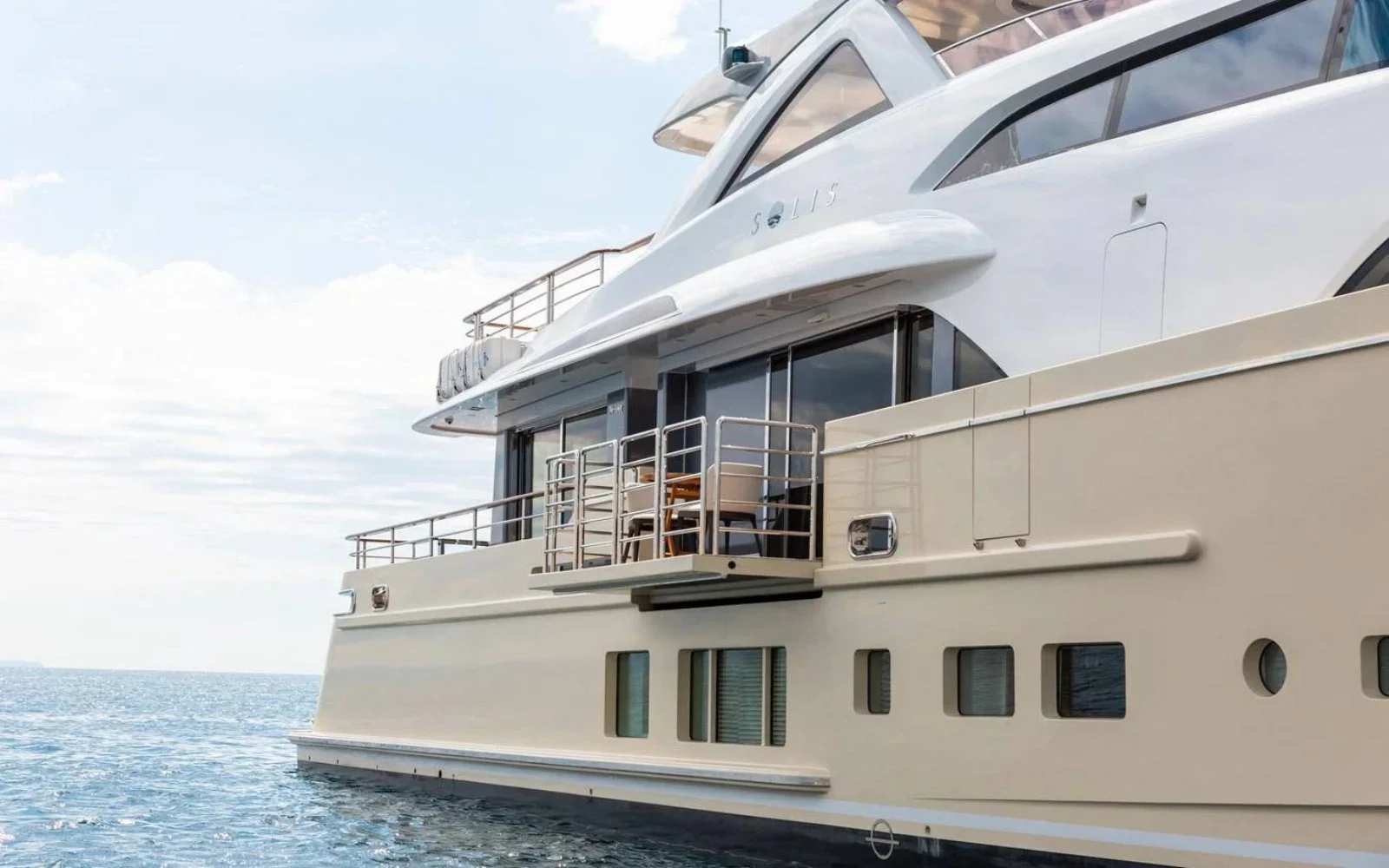 An image of Solis yacht
