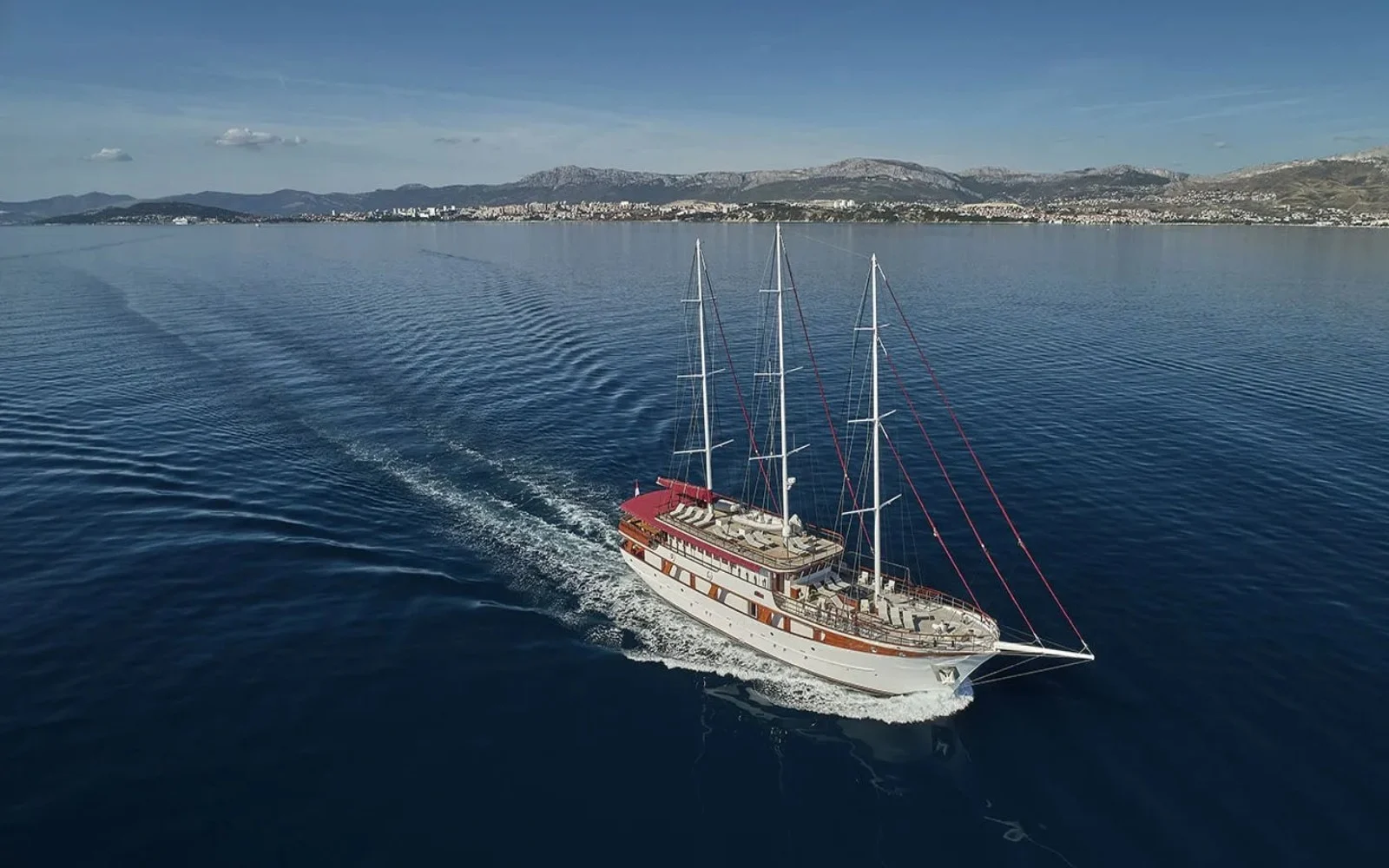An image of Amorena yacht