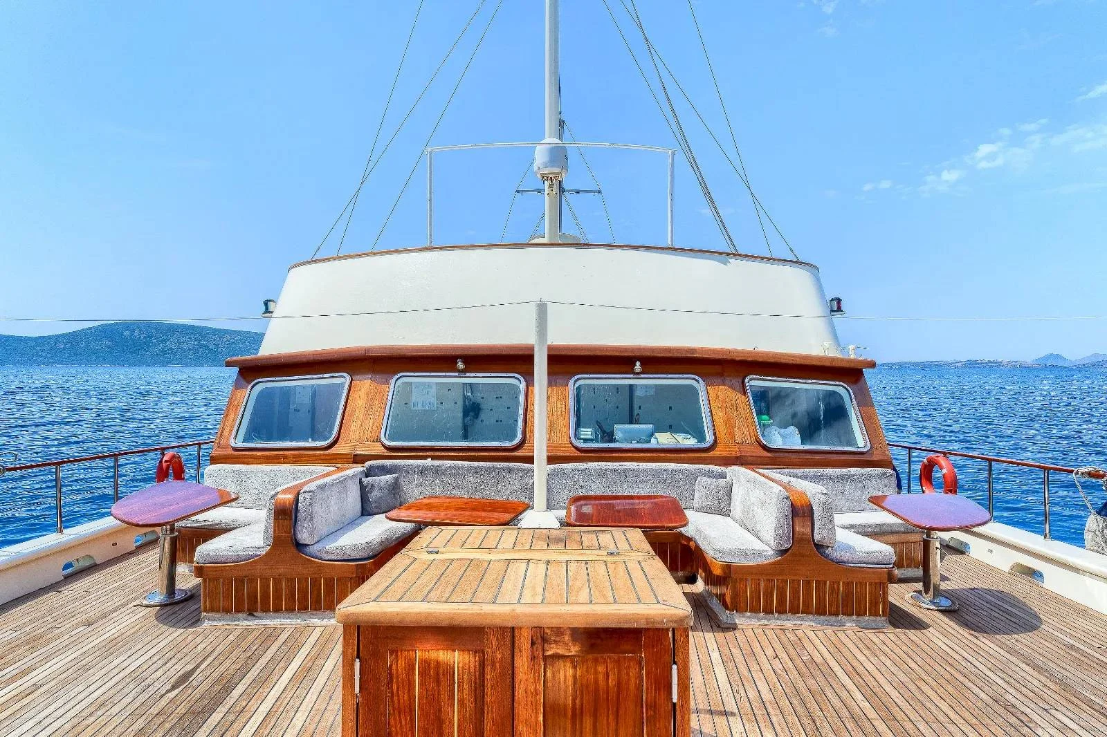 An image of Elara 1 yacht