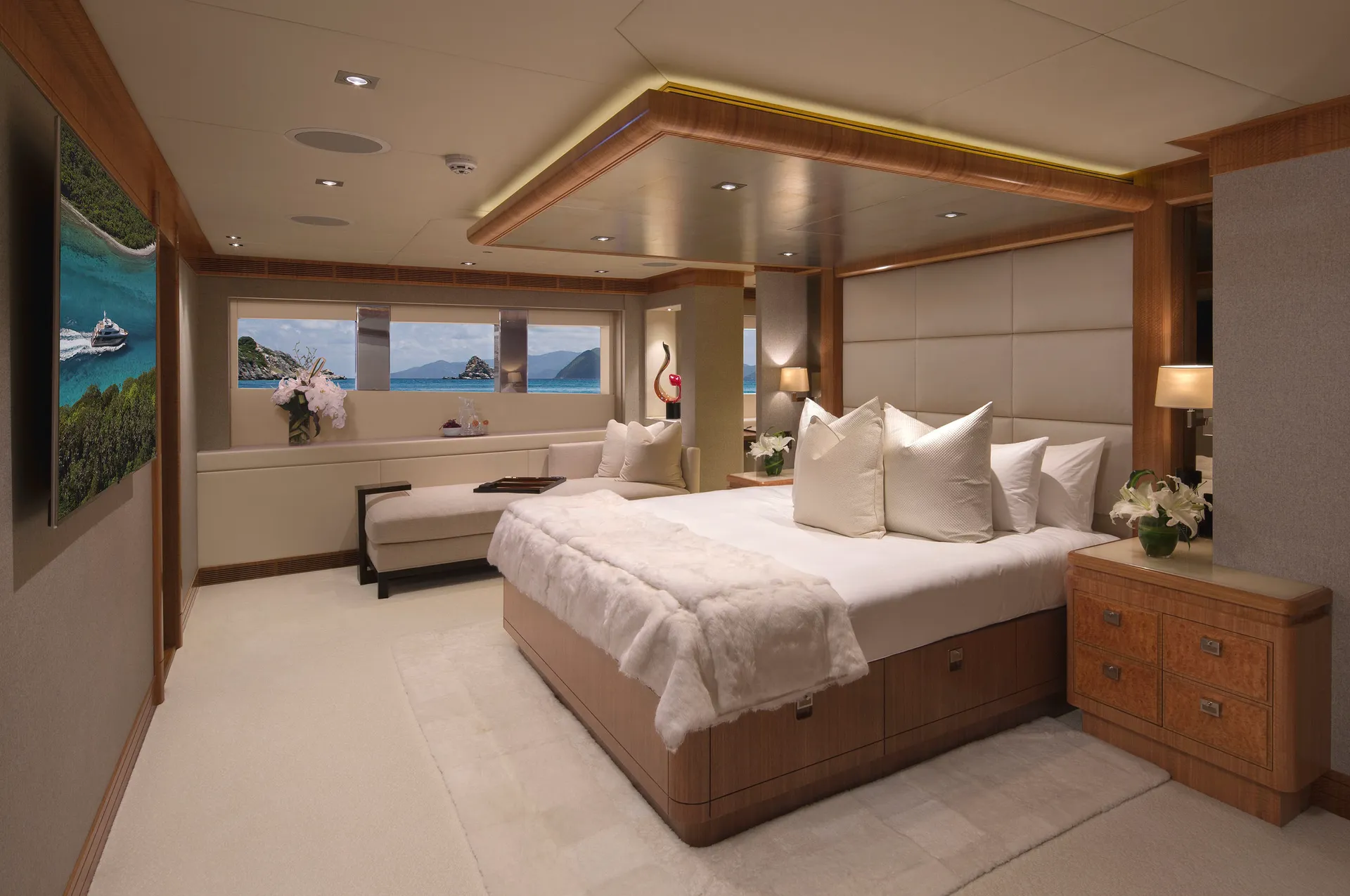 An image of Muchos Mas yacht