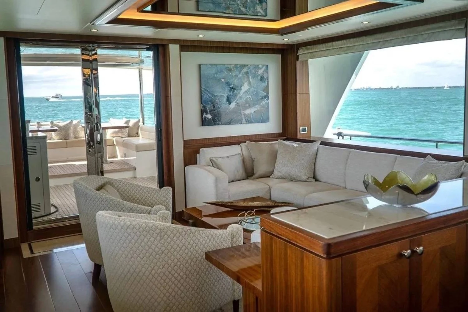 An image of Iridescence yacht
