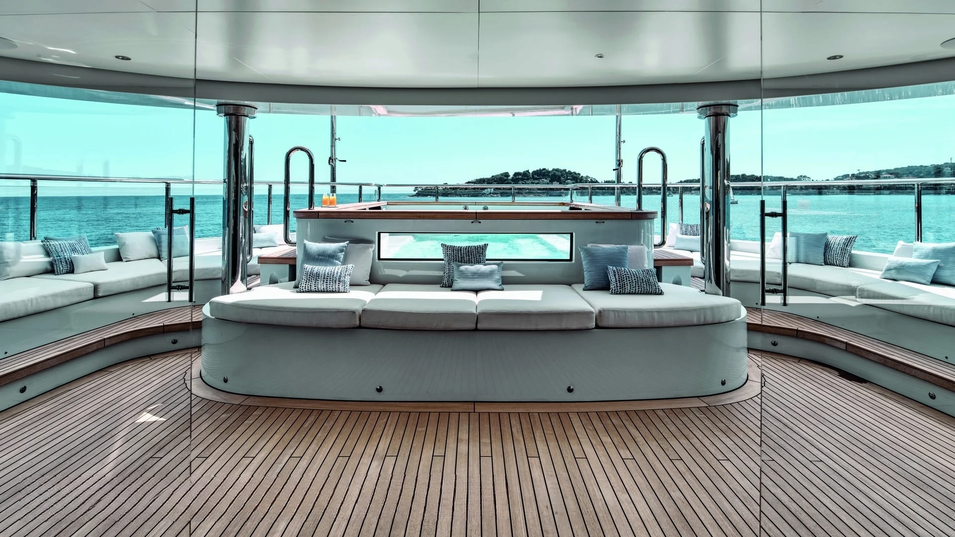 An image of Zazou yacht