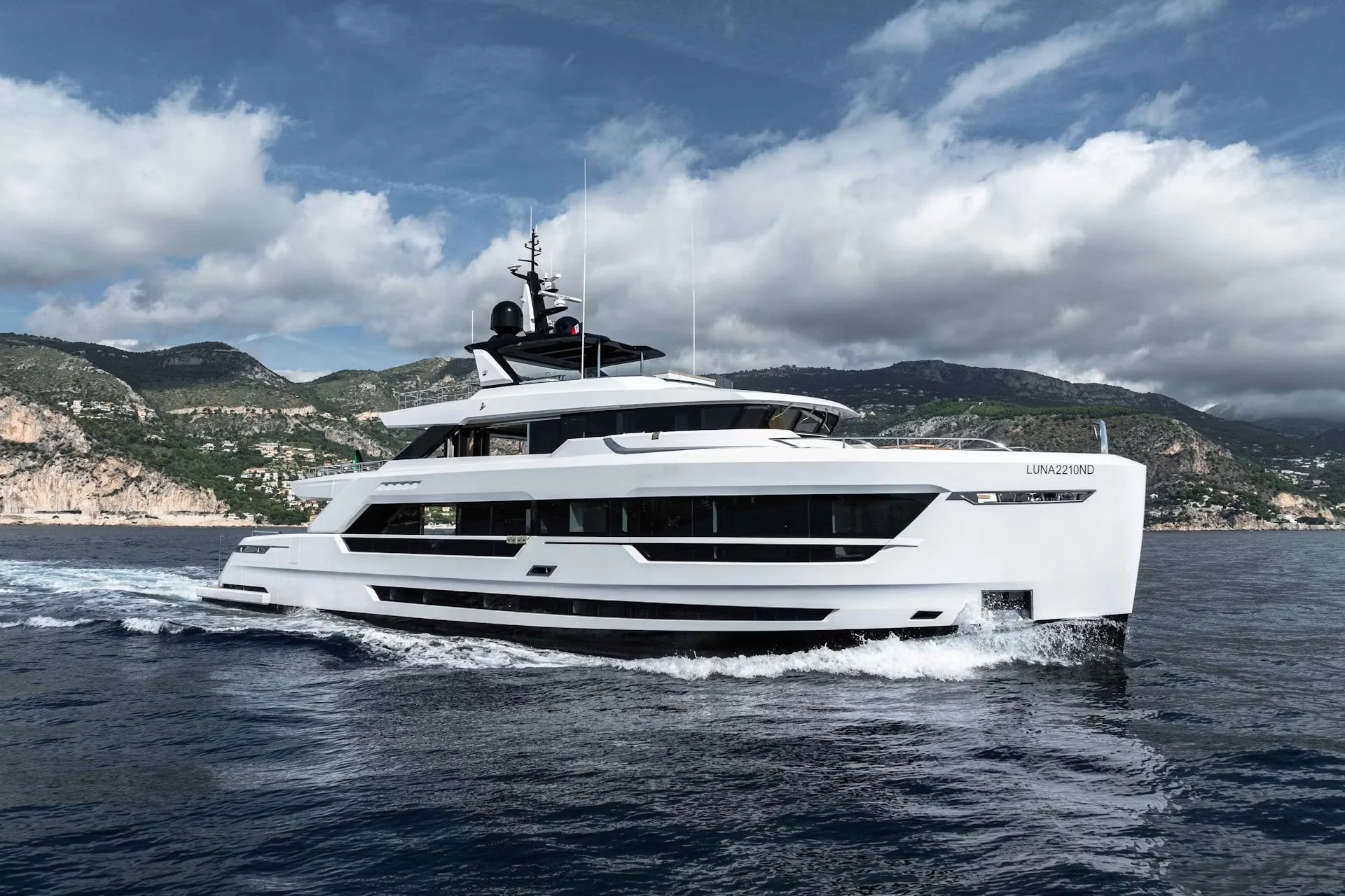 An image of Vayus yacht