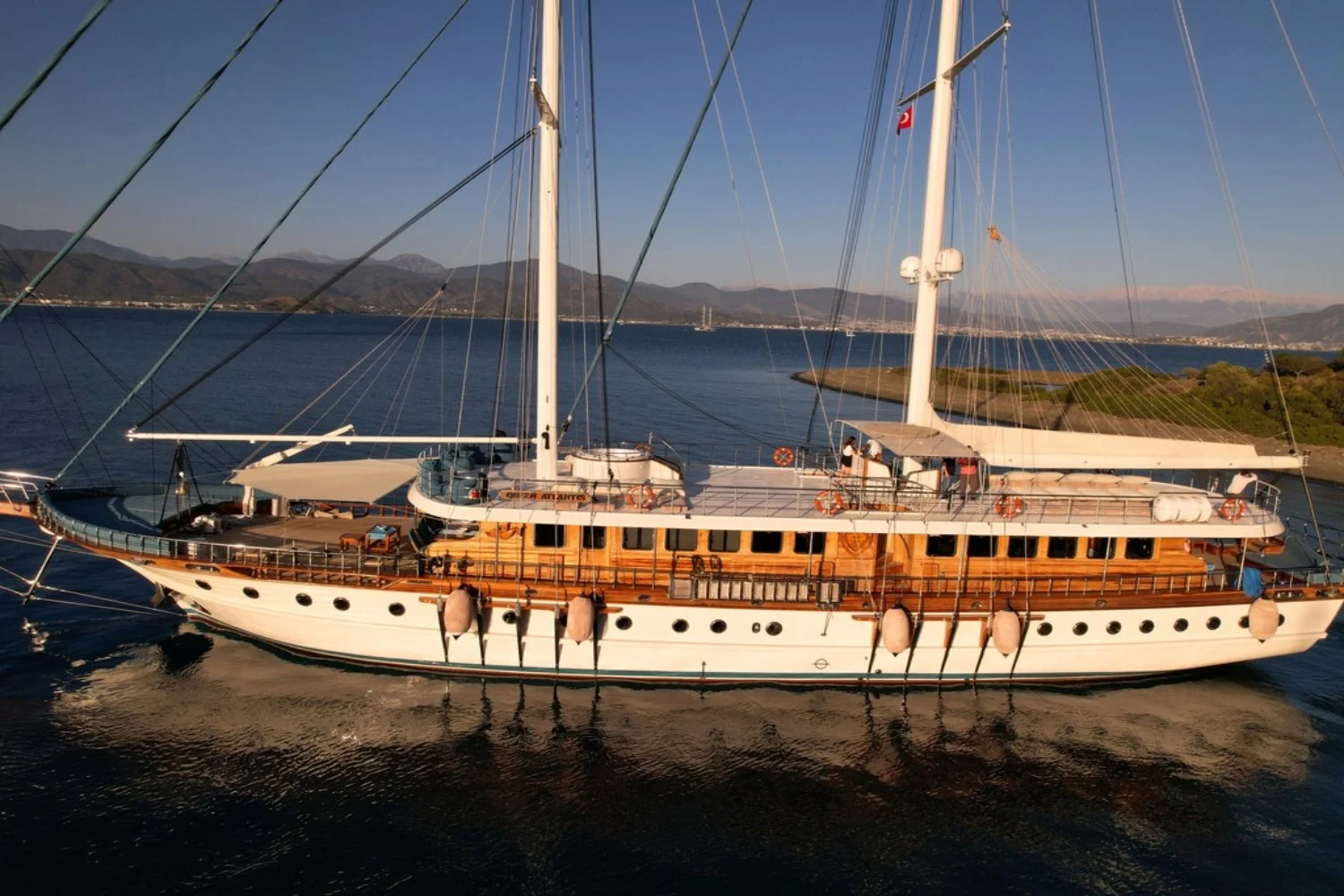 An image of Queen Atlantis yacht