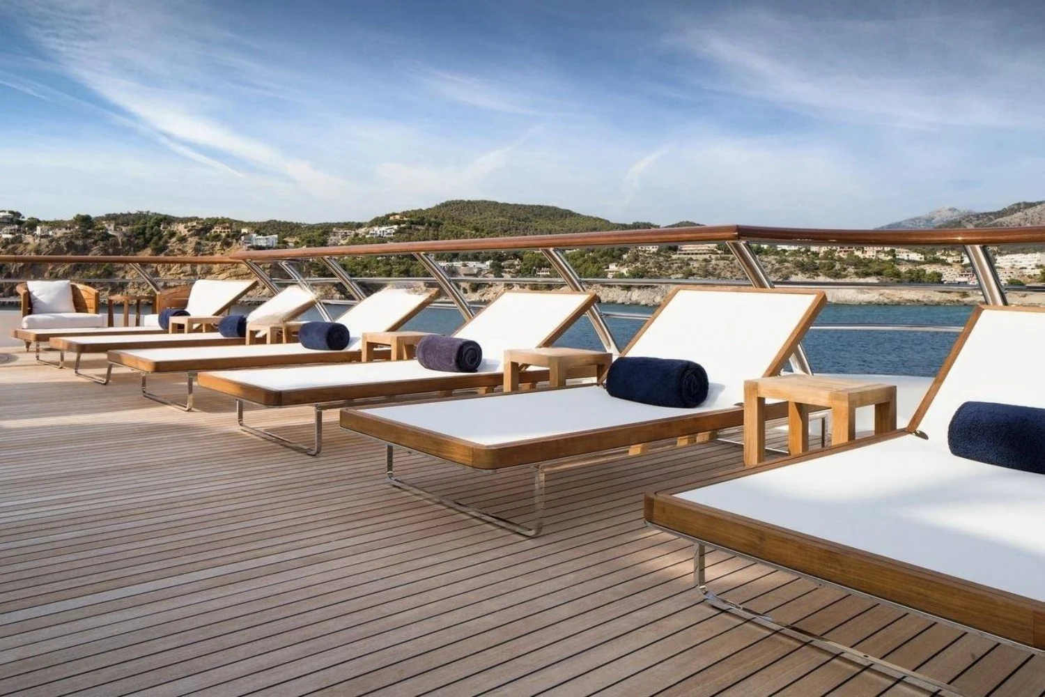 An image of Aquila yacht