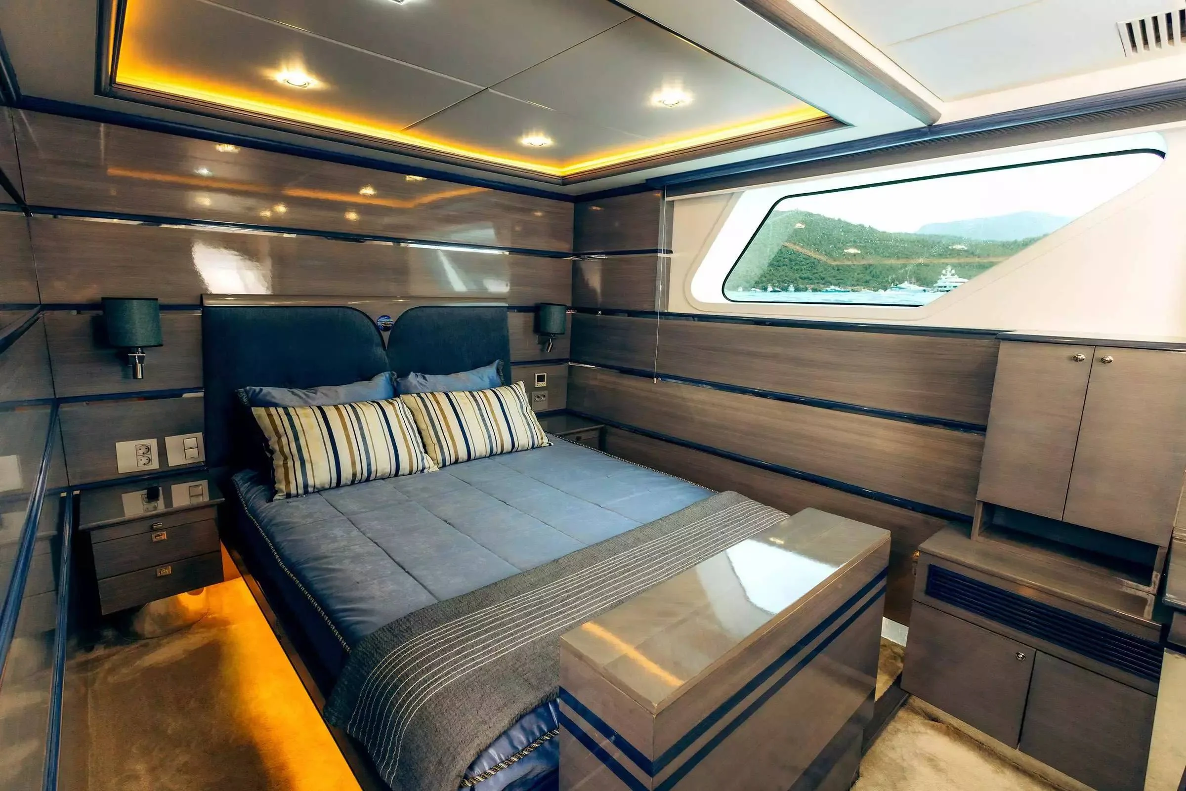 An image of Destiny yacht