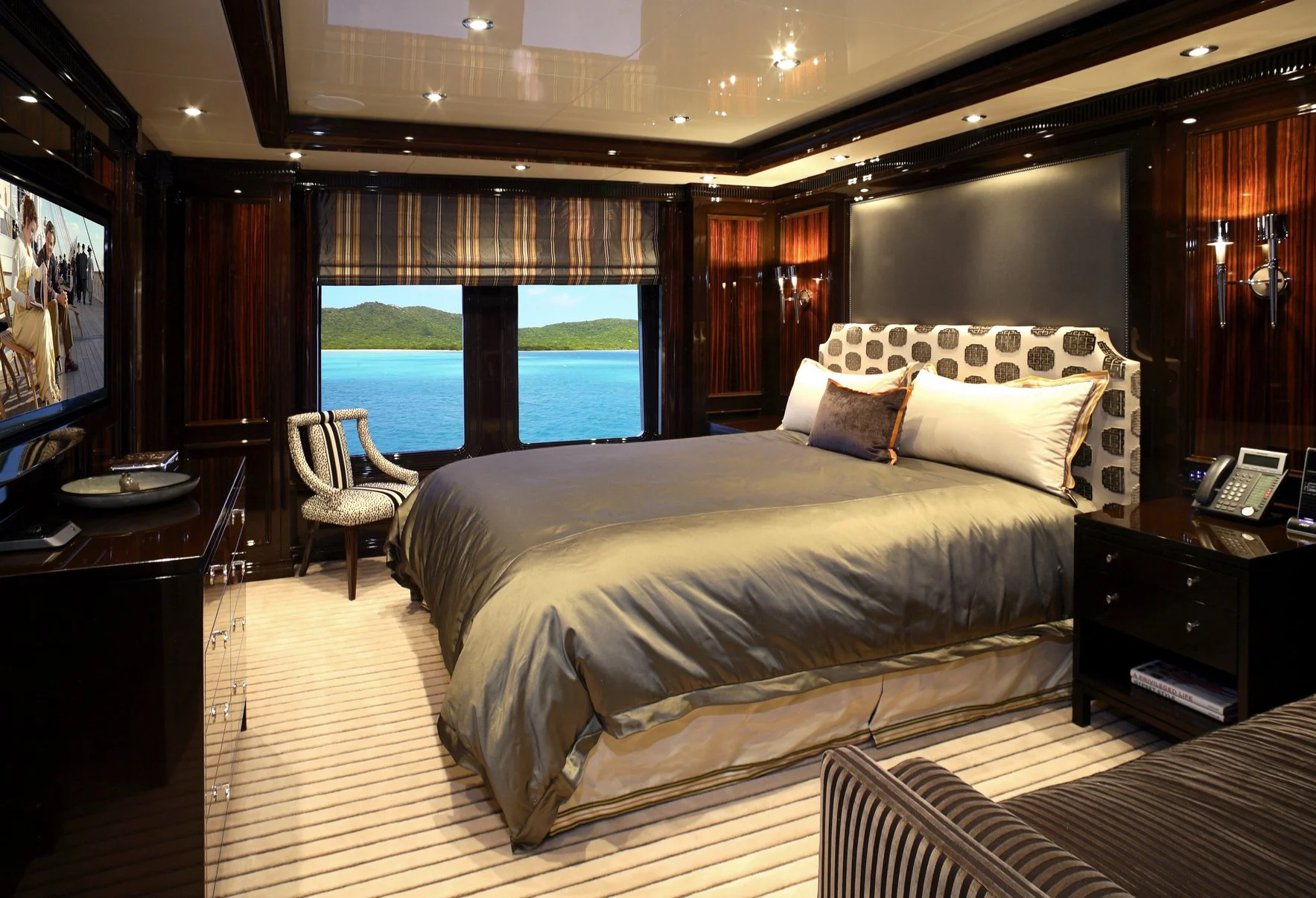 An image of Invictus yacht