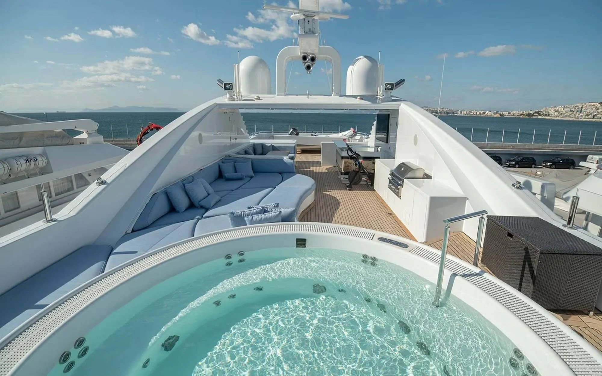 An image of Turquoise yacht