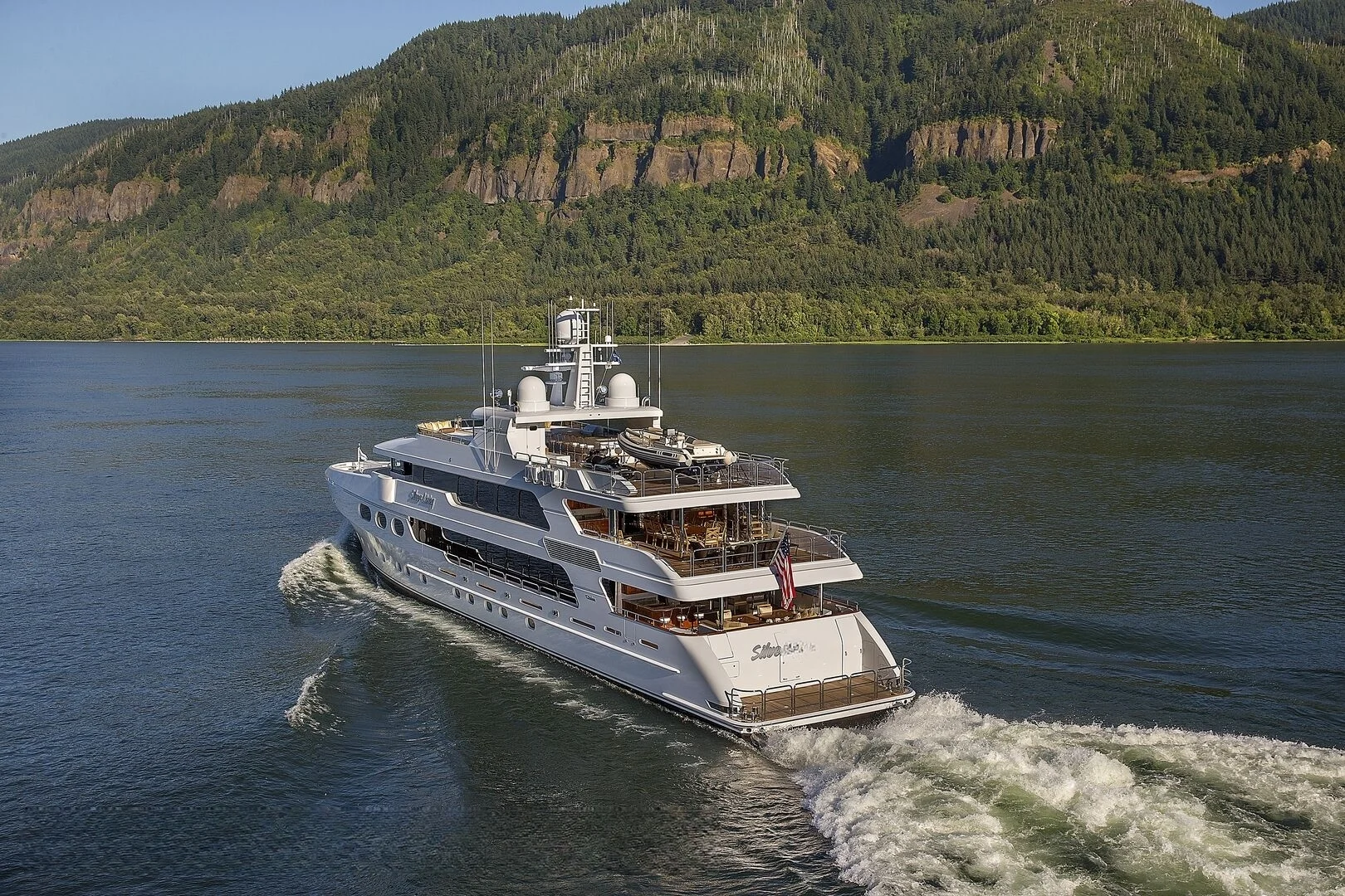 An image of Silver Lining yacht
