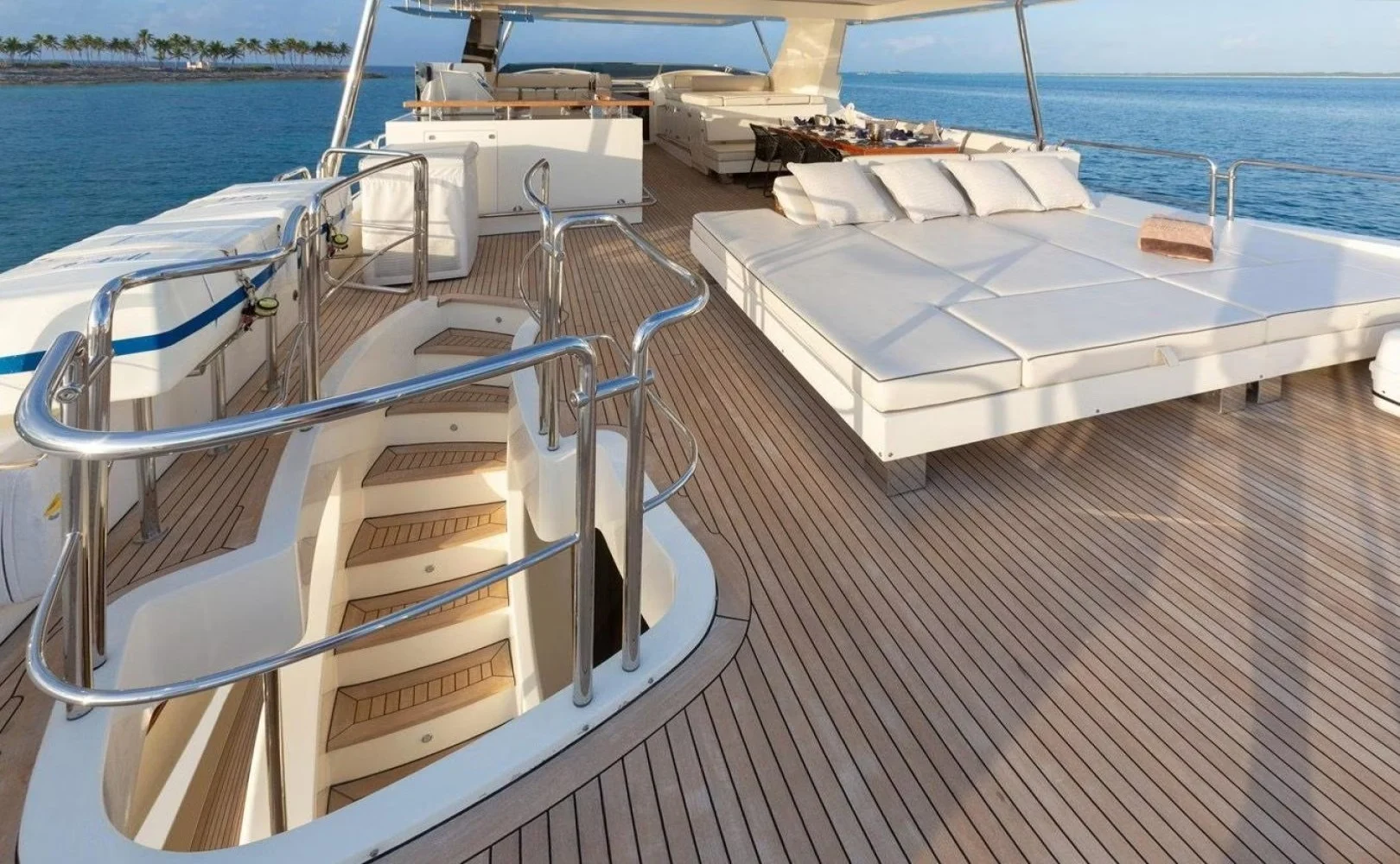 An image of Insieme yacht