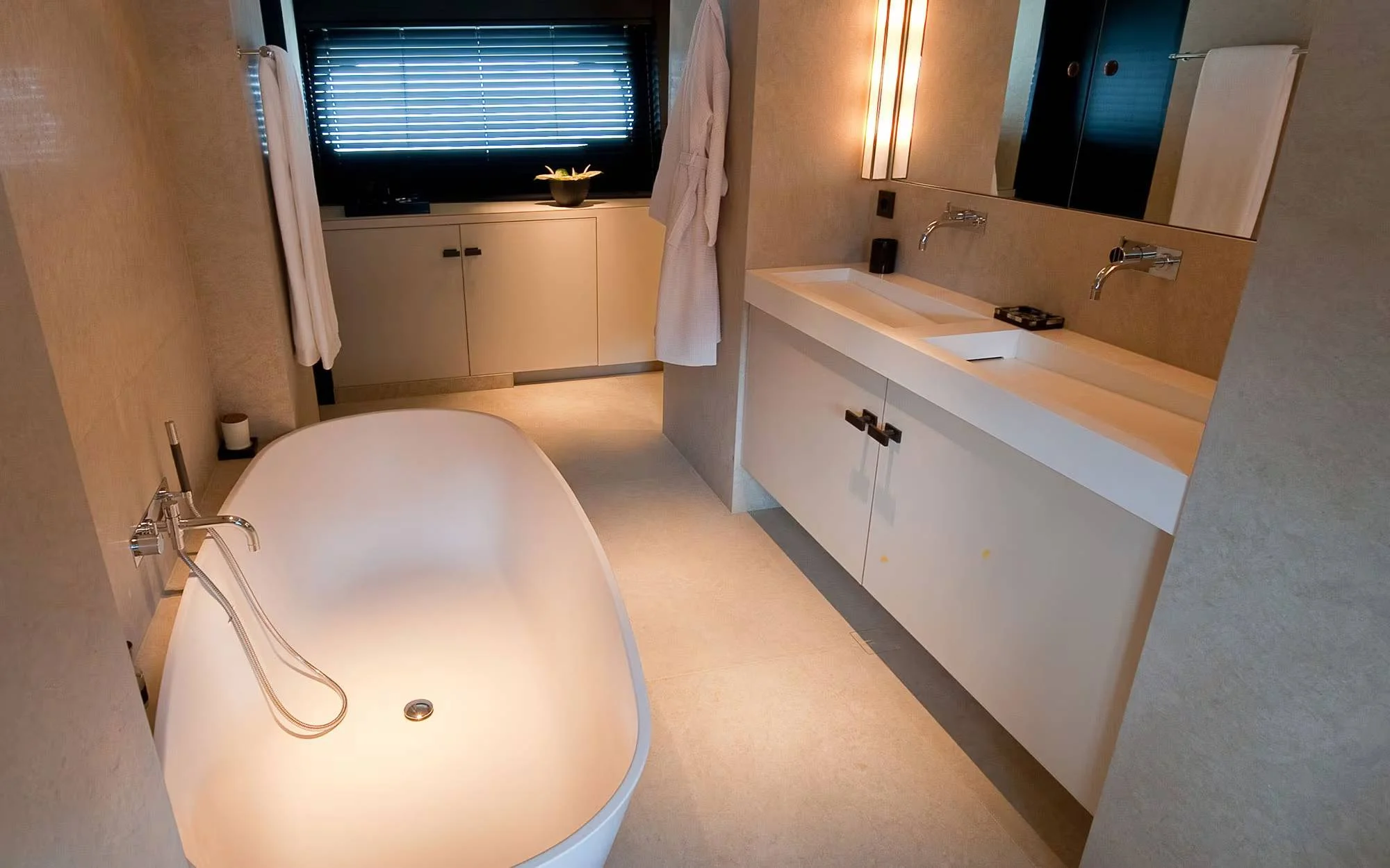 An image of Latitude yacht
