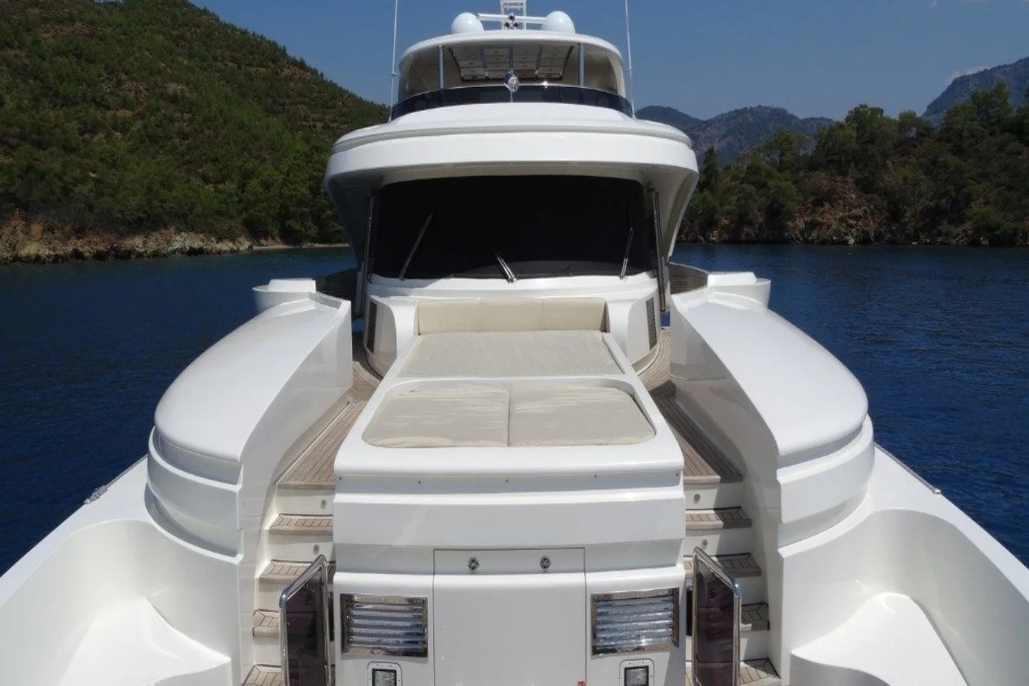 An image of Steel yacht