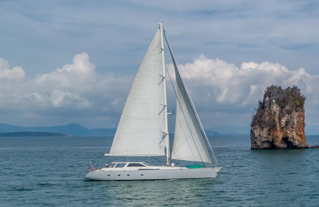An image of Silver Lining yacht
