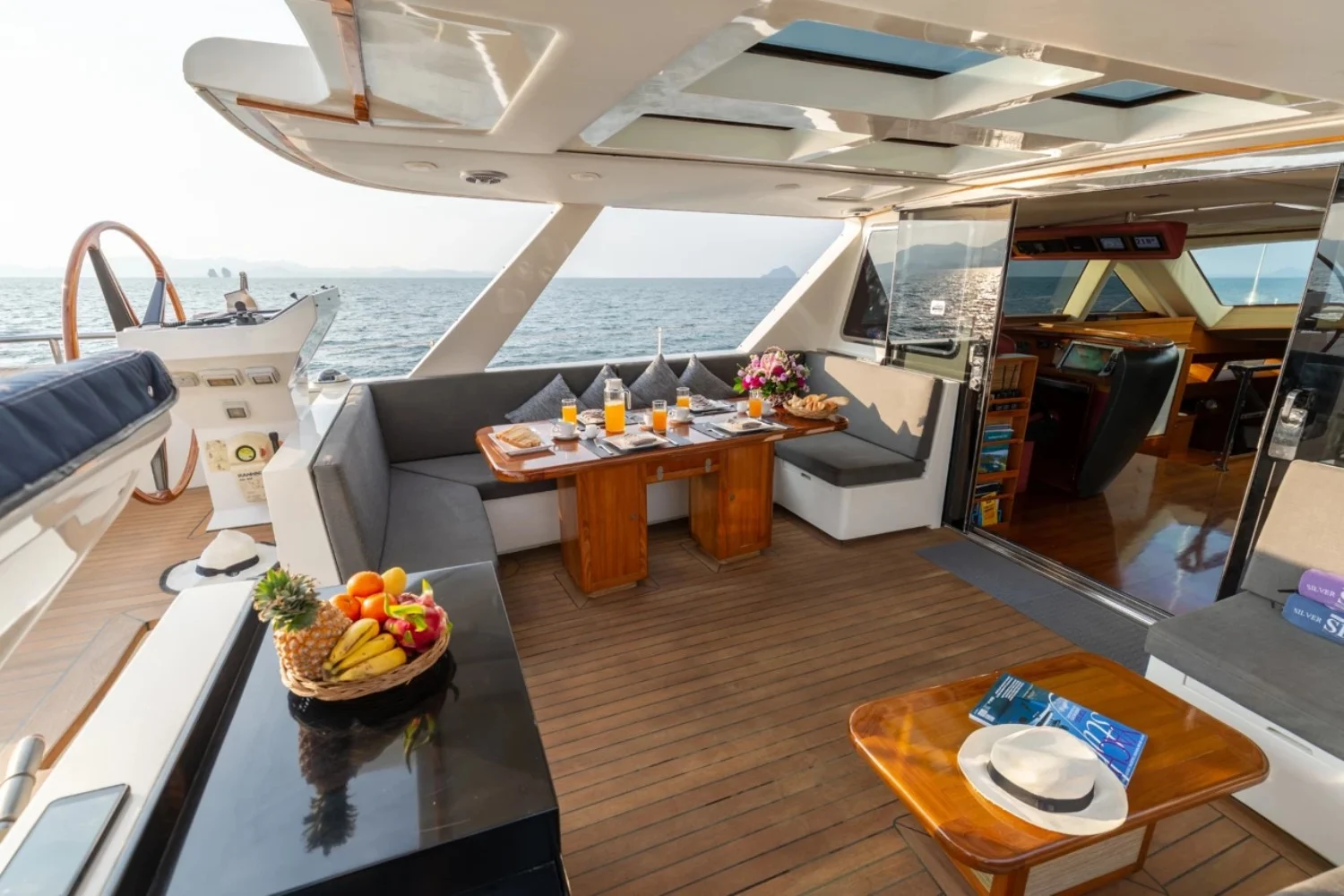 An image of Silver Lining yacht