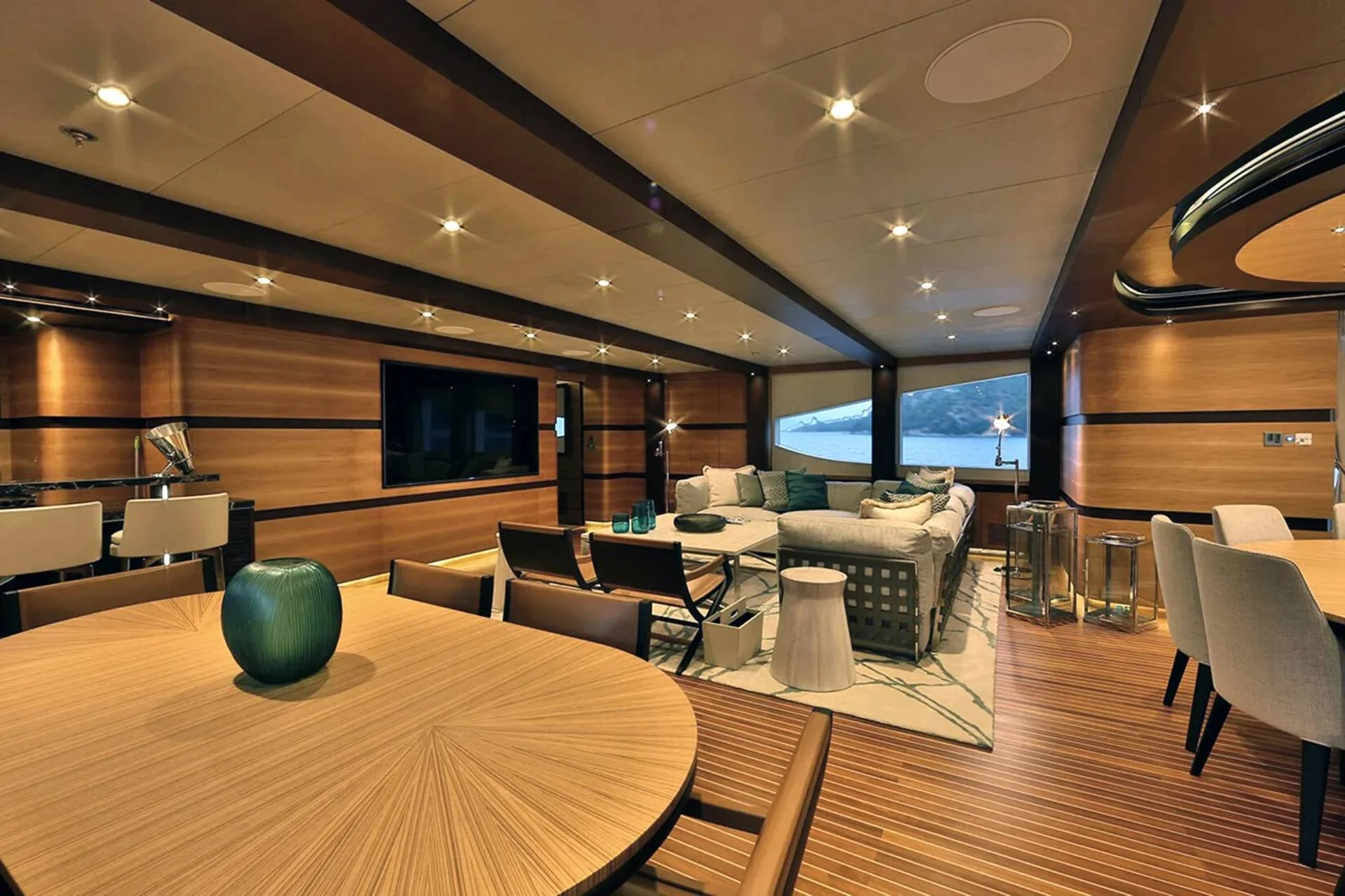 An image of Quasar yacht