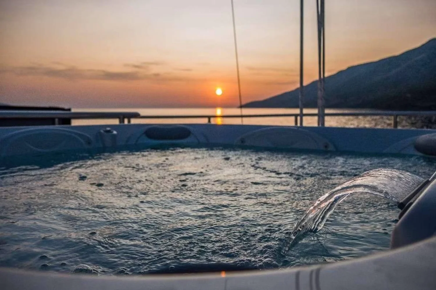 An image of Omnia yacht